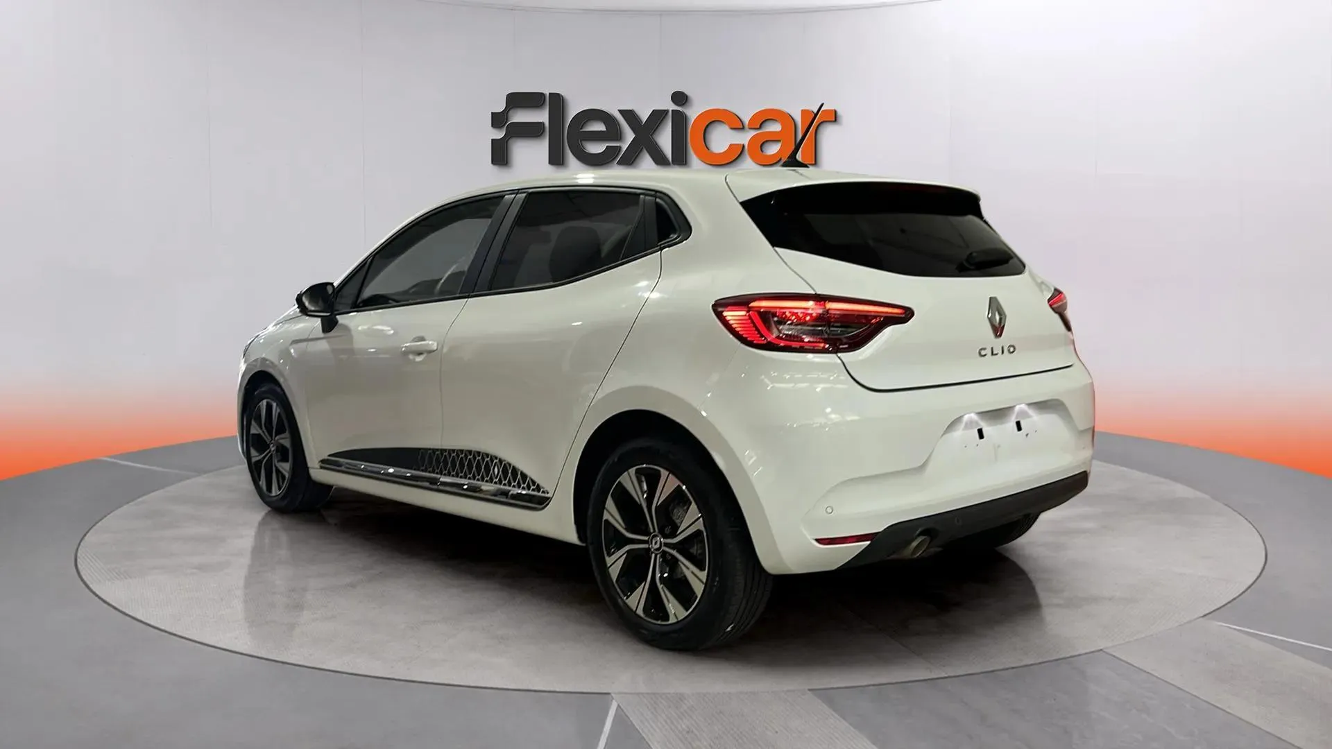Renault Clio Authentic SCe - foto 5