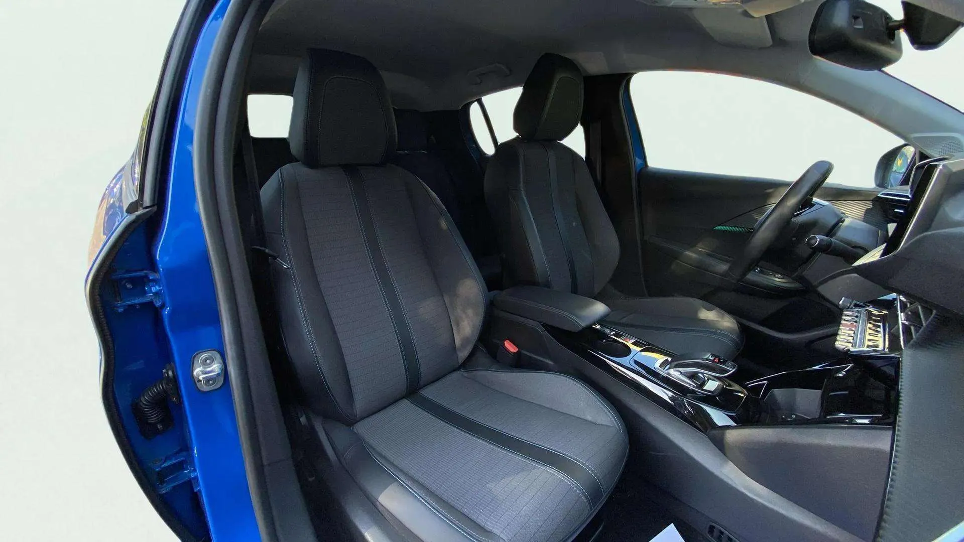 Peugeot 208 Eléctrico Allure Pack - foto 13