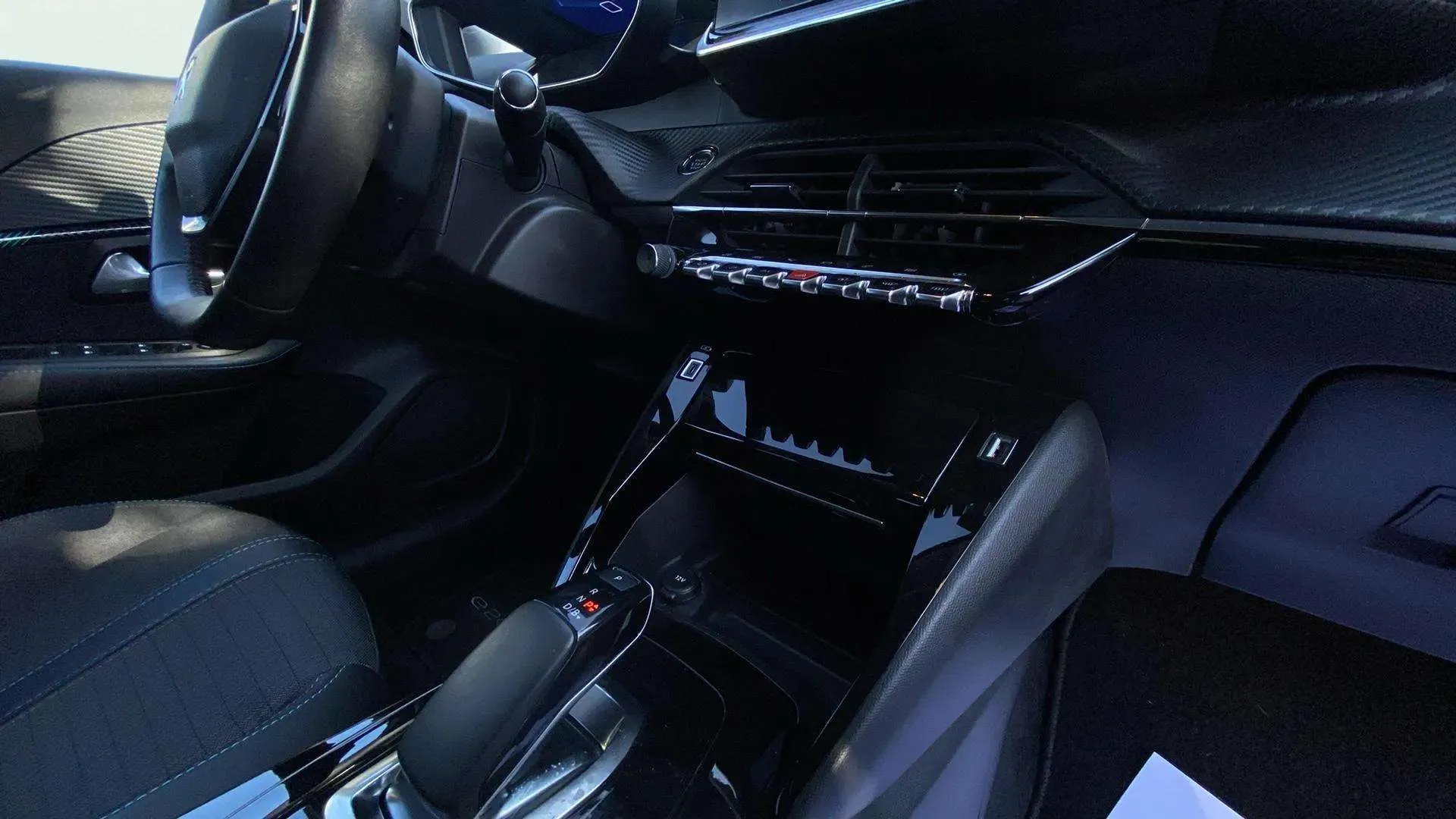 Peugeot 208 Eléctrico Allure Pack - foto 14