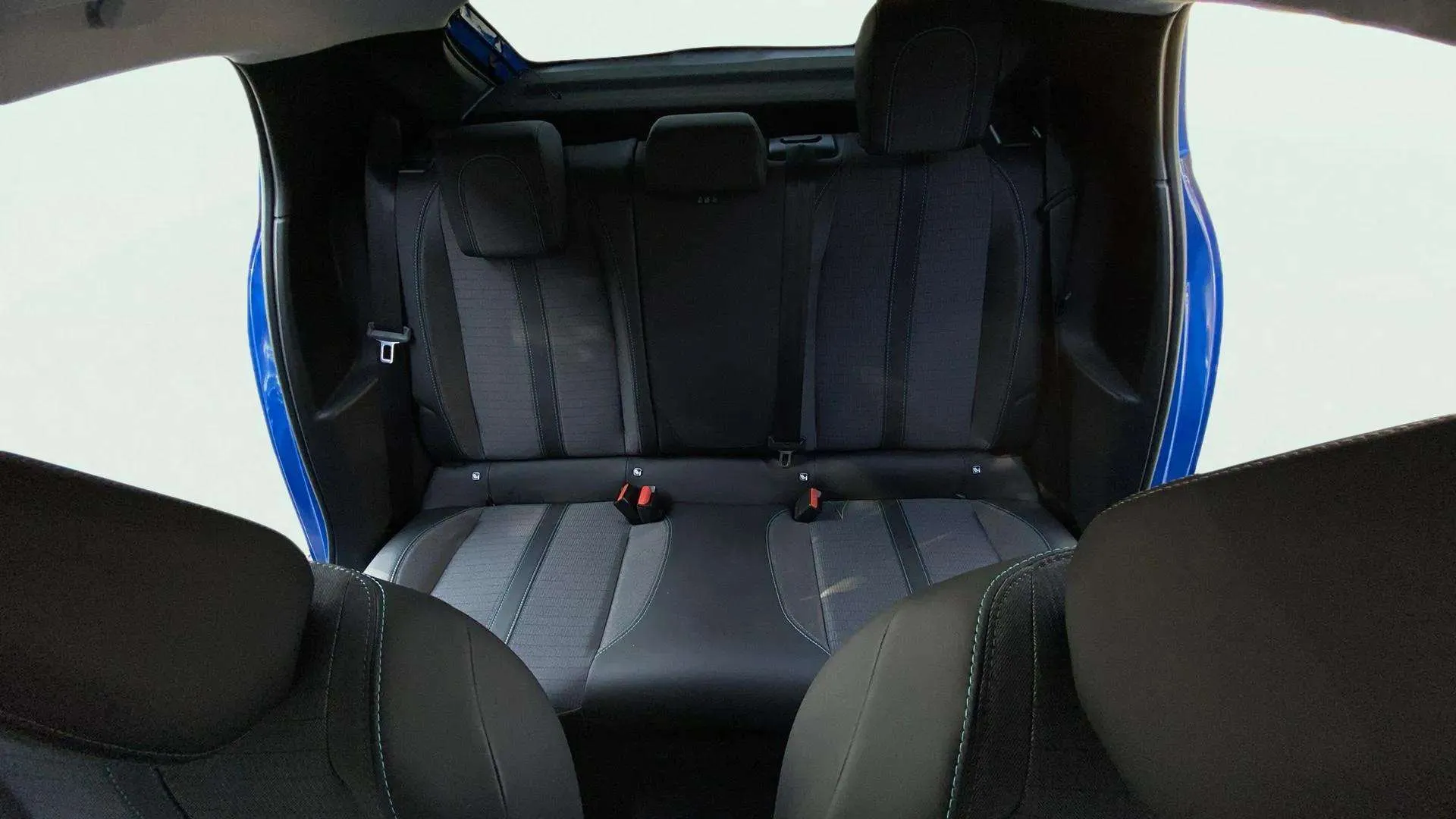 Peugeot 208 Eléctrico Allure Pack - foto 21
