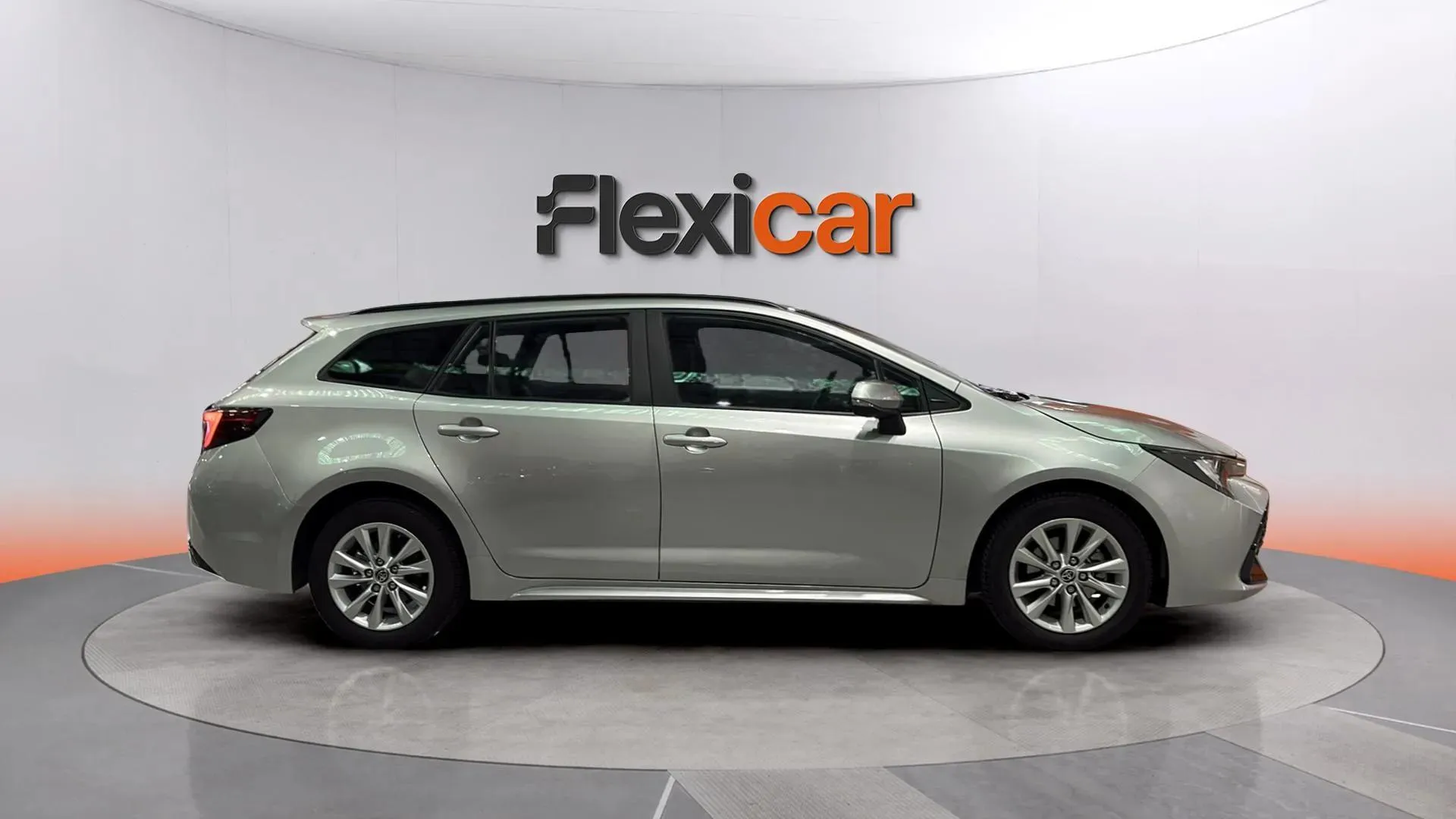 Toyota Corolla 140H Active Plus Touring Sport - foto 8