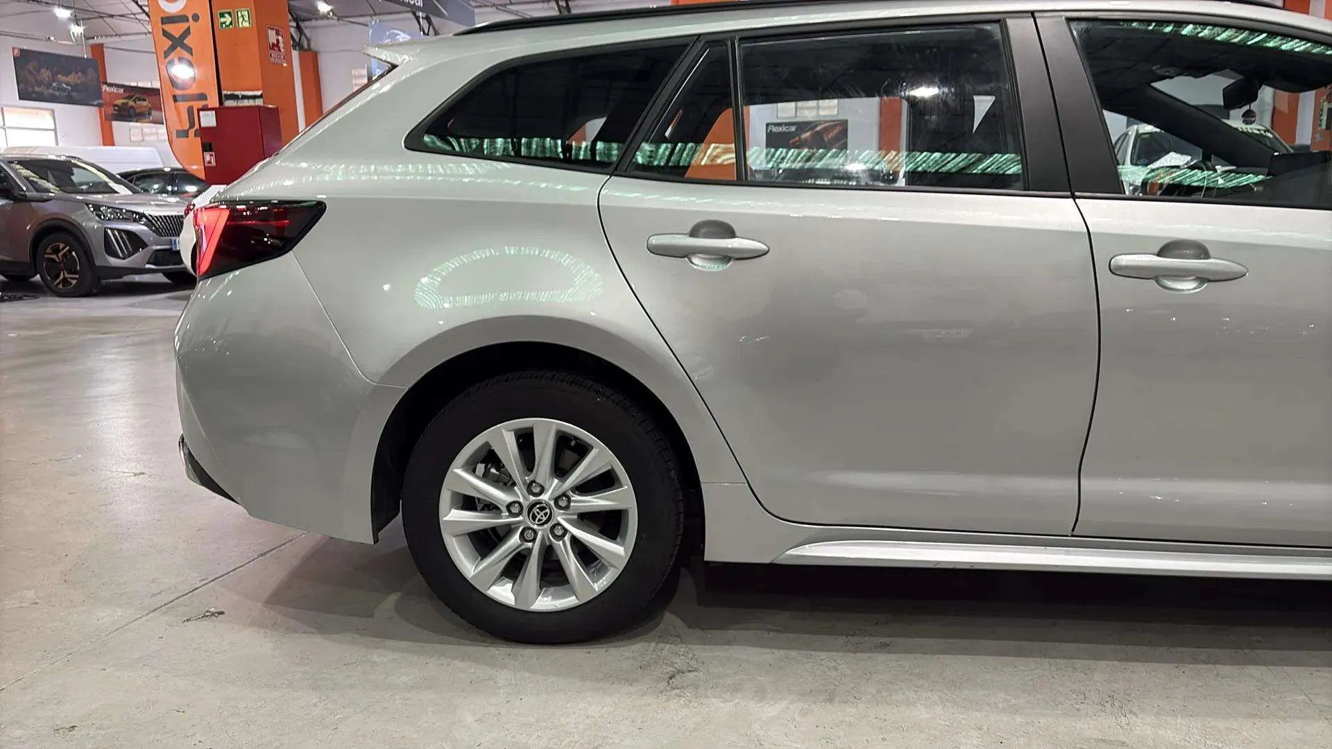 Toyota Corolla 140H Active Plus Touring Sport - foto 24