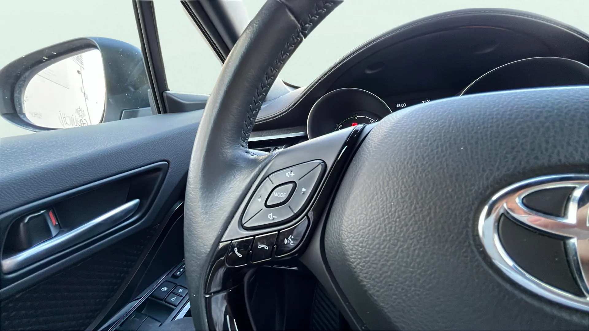 Toyota C-HR 1.8 125H Advance - foto 23