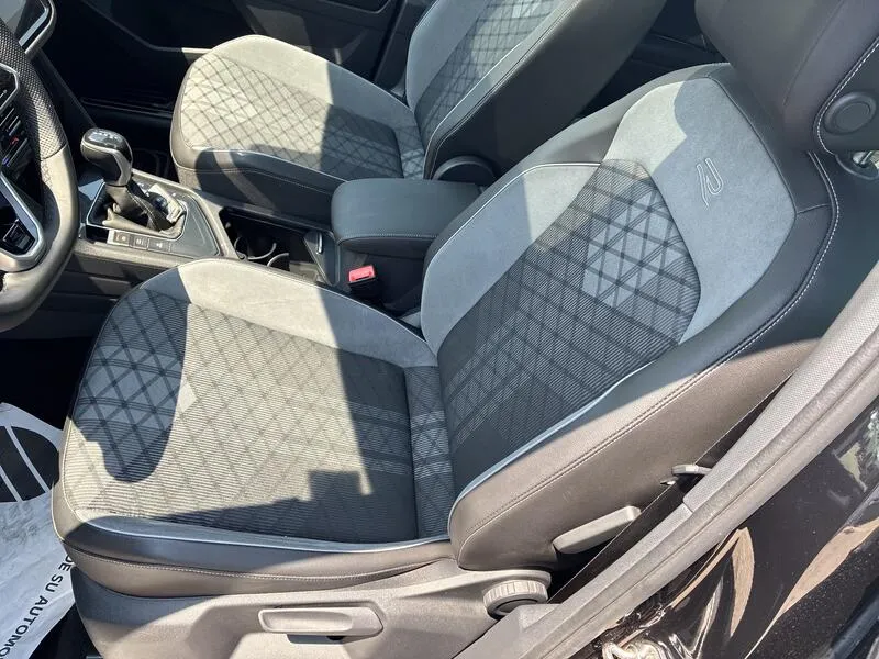 Volkswagen Tiguan 2.0 TDI R-Line - foto 32