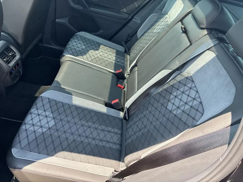 Volkswagen Tiguan 2.0 TDI R-Line - foto 29