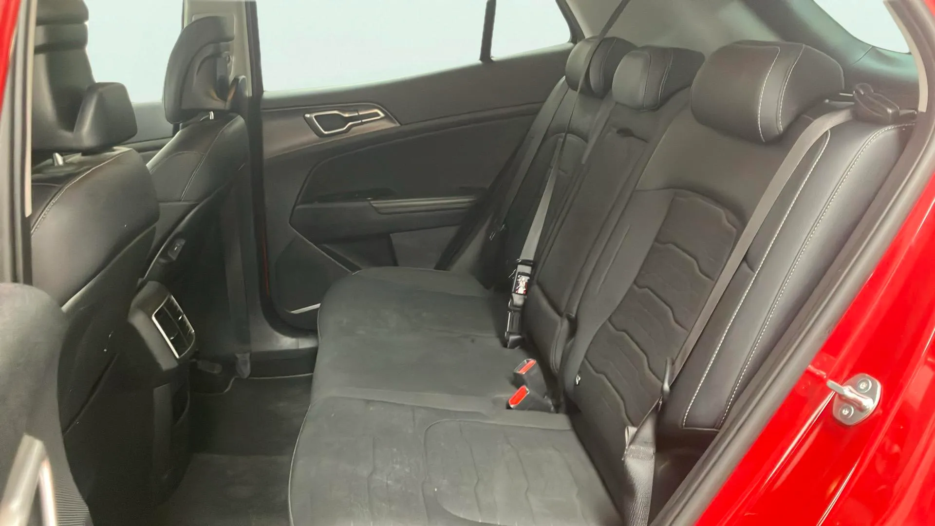 Kia Sportage 1.6 CRDi MHEV Business 4x2 DCT - foto 20