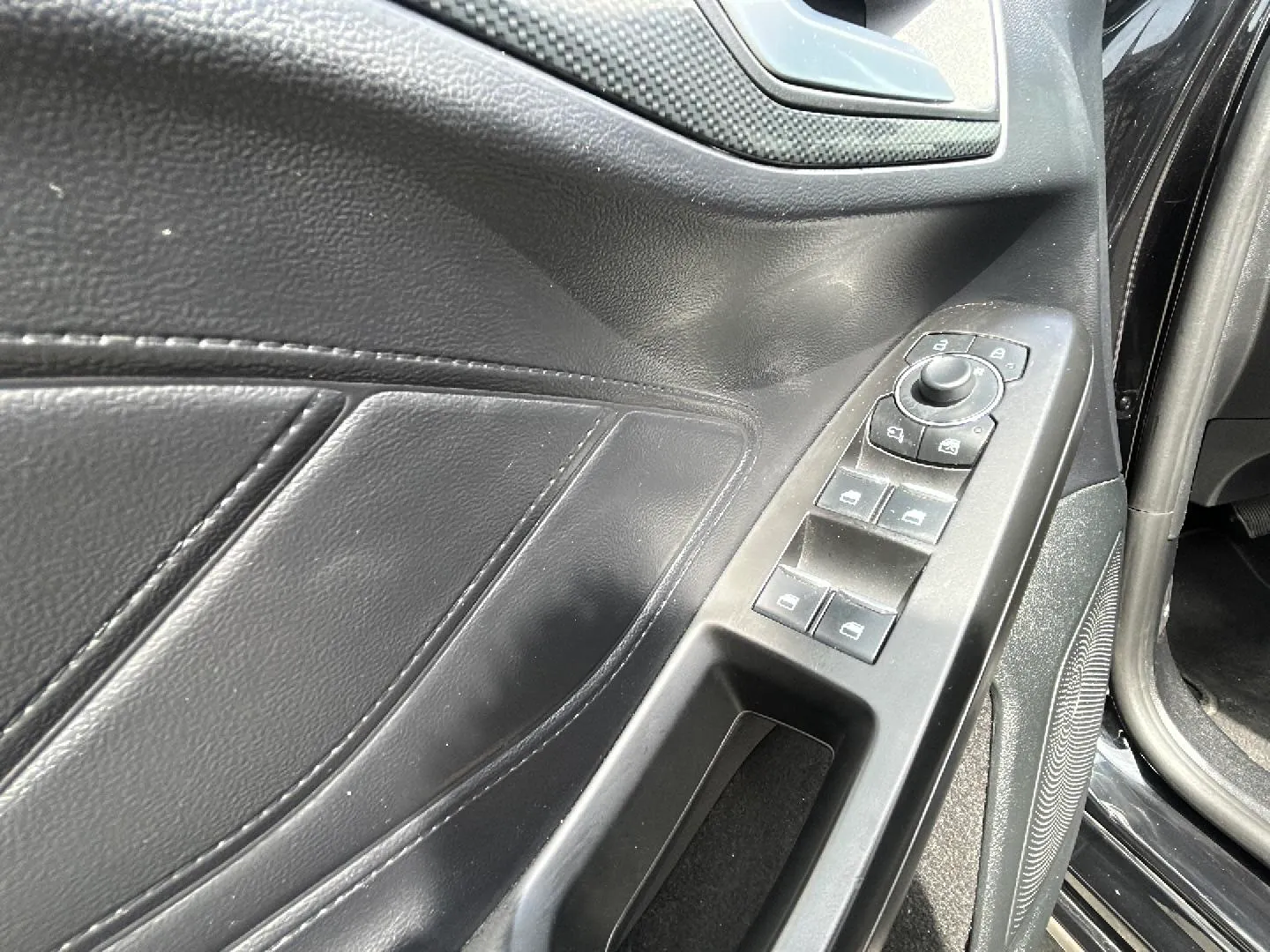 Ford Focus 1.0 EcoBoost MHEV ST-Line X SB - foto 20