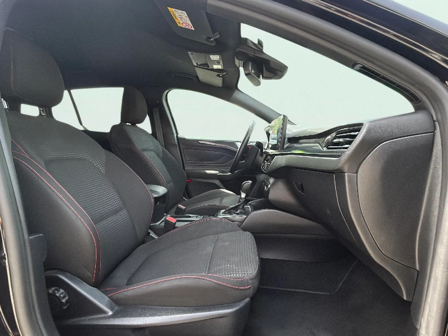 Ford Focus 1.0 EcoBoost MHEV ST-Line X SB - foto 15