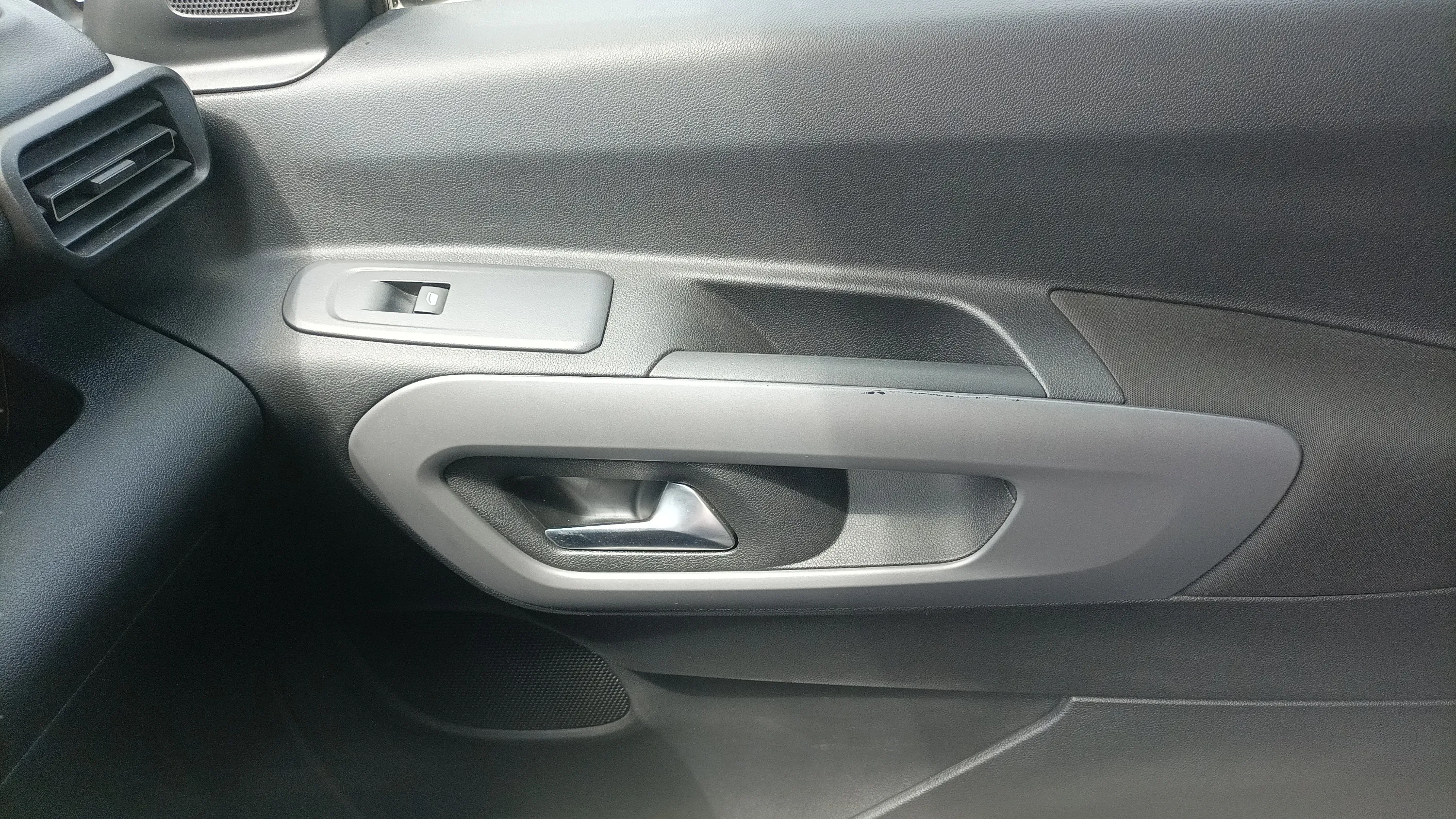 Toyota Proace City 1.2 Family Active L1 - foto 25