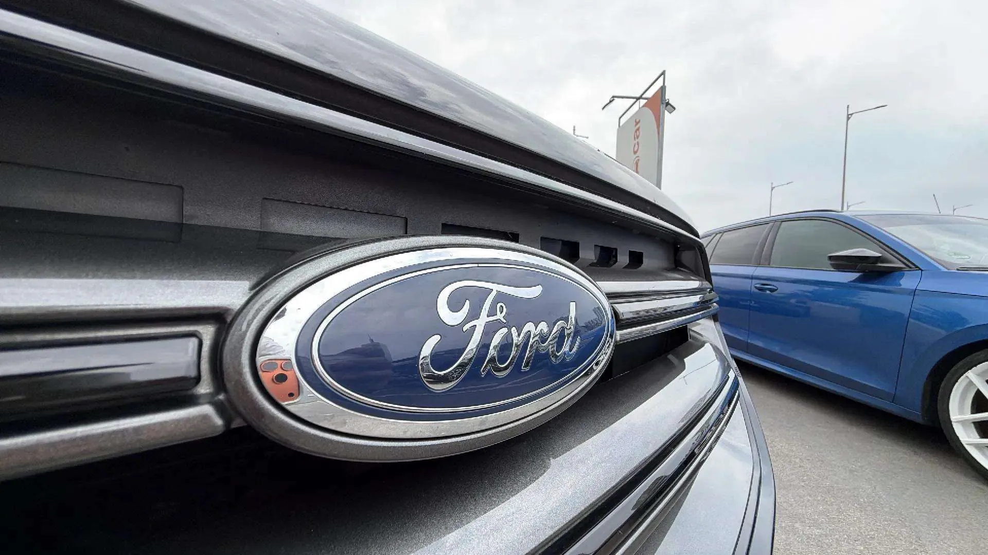 Ford Kuga 2.0 TDCi 4x2 ST-Line - foto 31