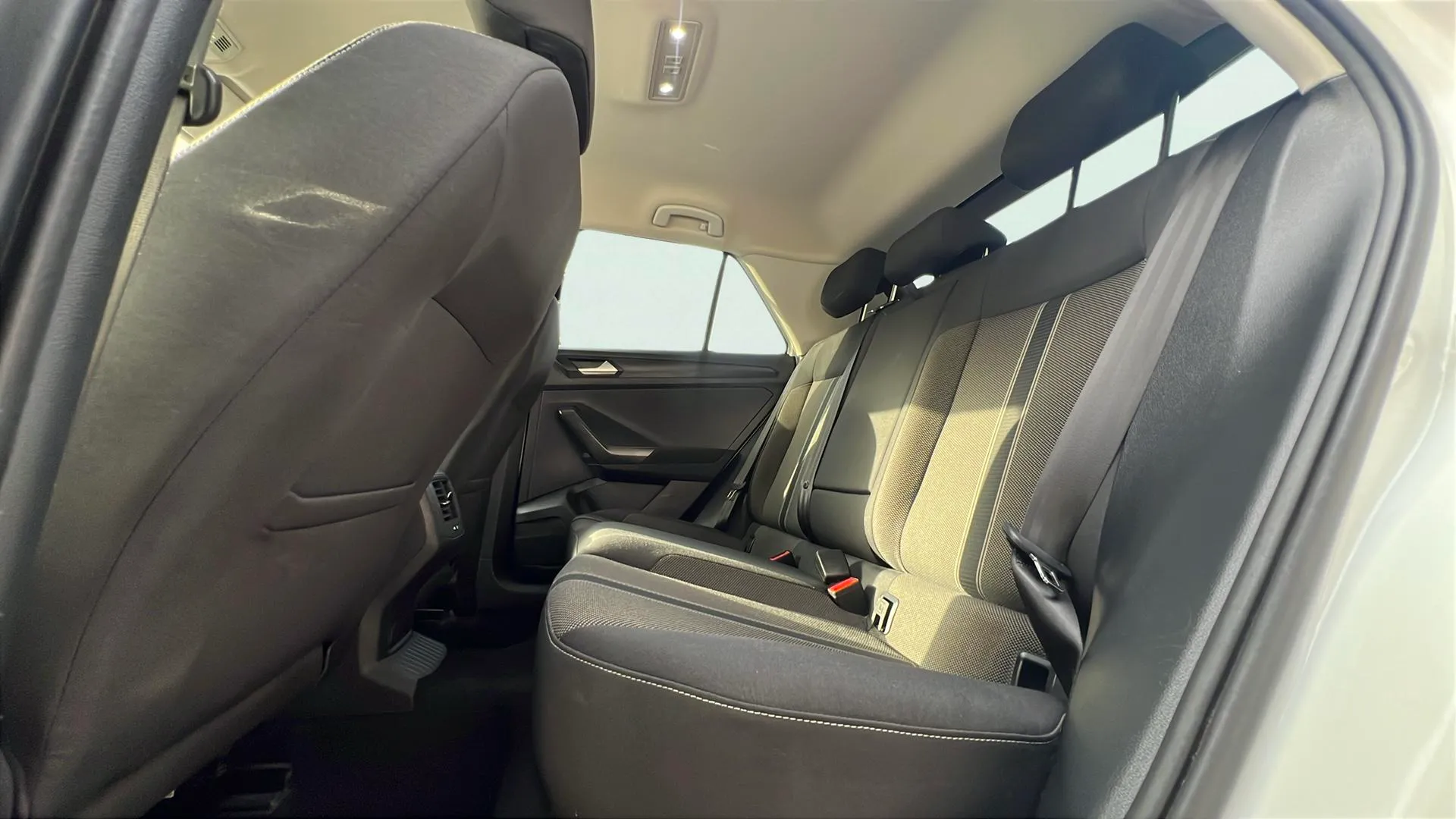 Volkswagen T-Roc Advance 1.6 TDI - foto 21