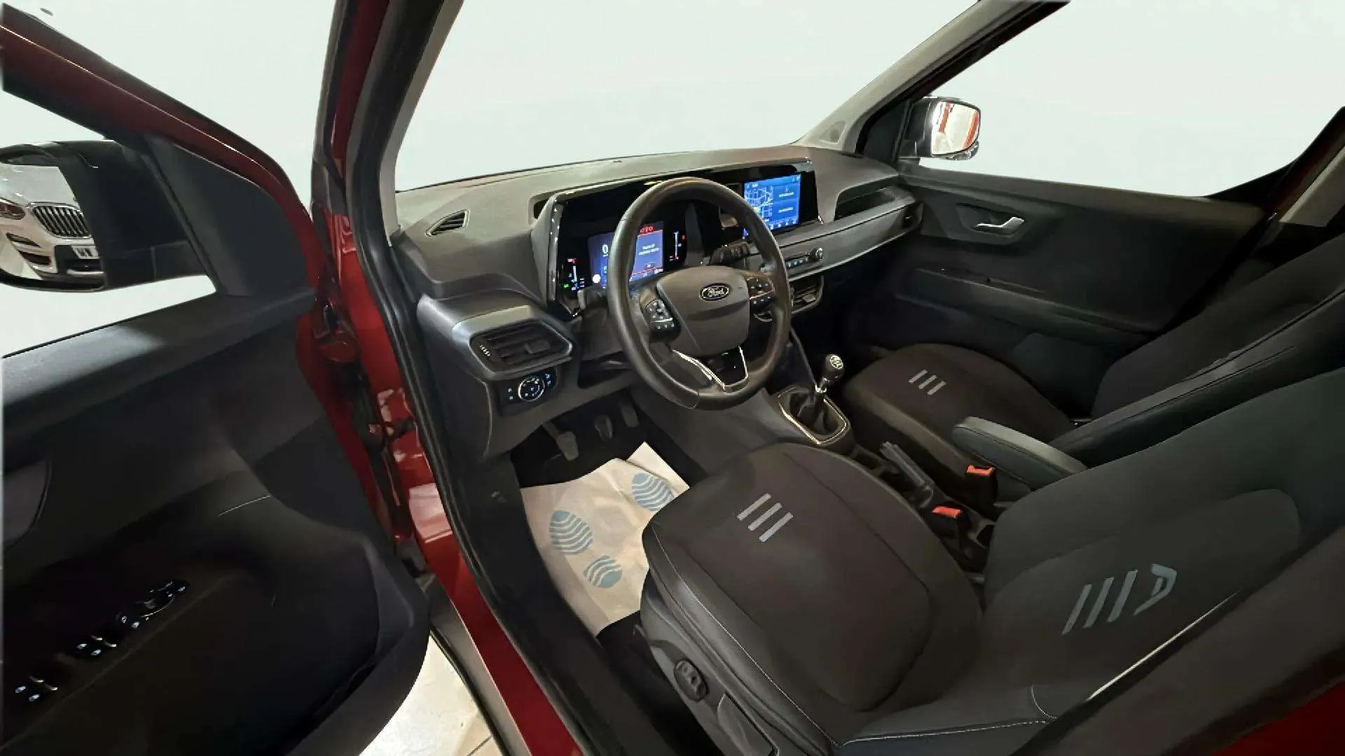 Ford Tourneo Courier 1.0 EcoBoost Active - foto 12