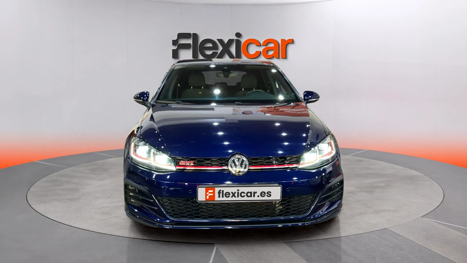 Volkswagen Golf GTI 2.0 TSI - foto 2