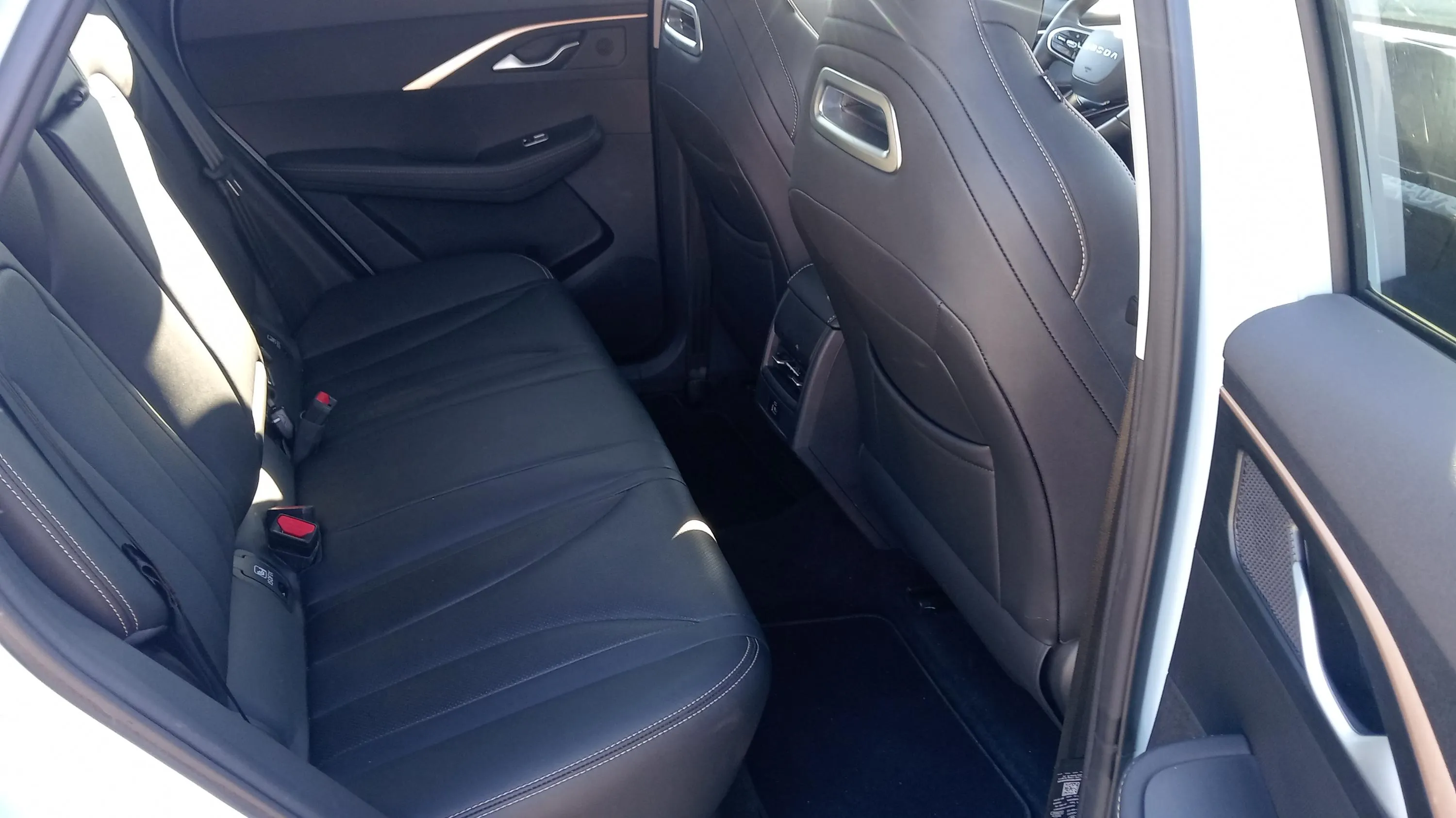 Omoda 5 1.6 T-GDi DCT Premium - foto 18