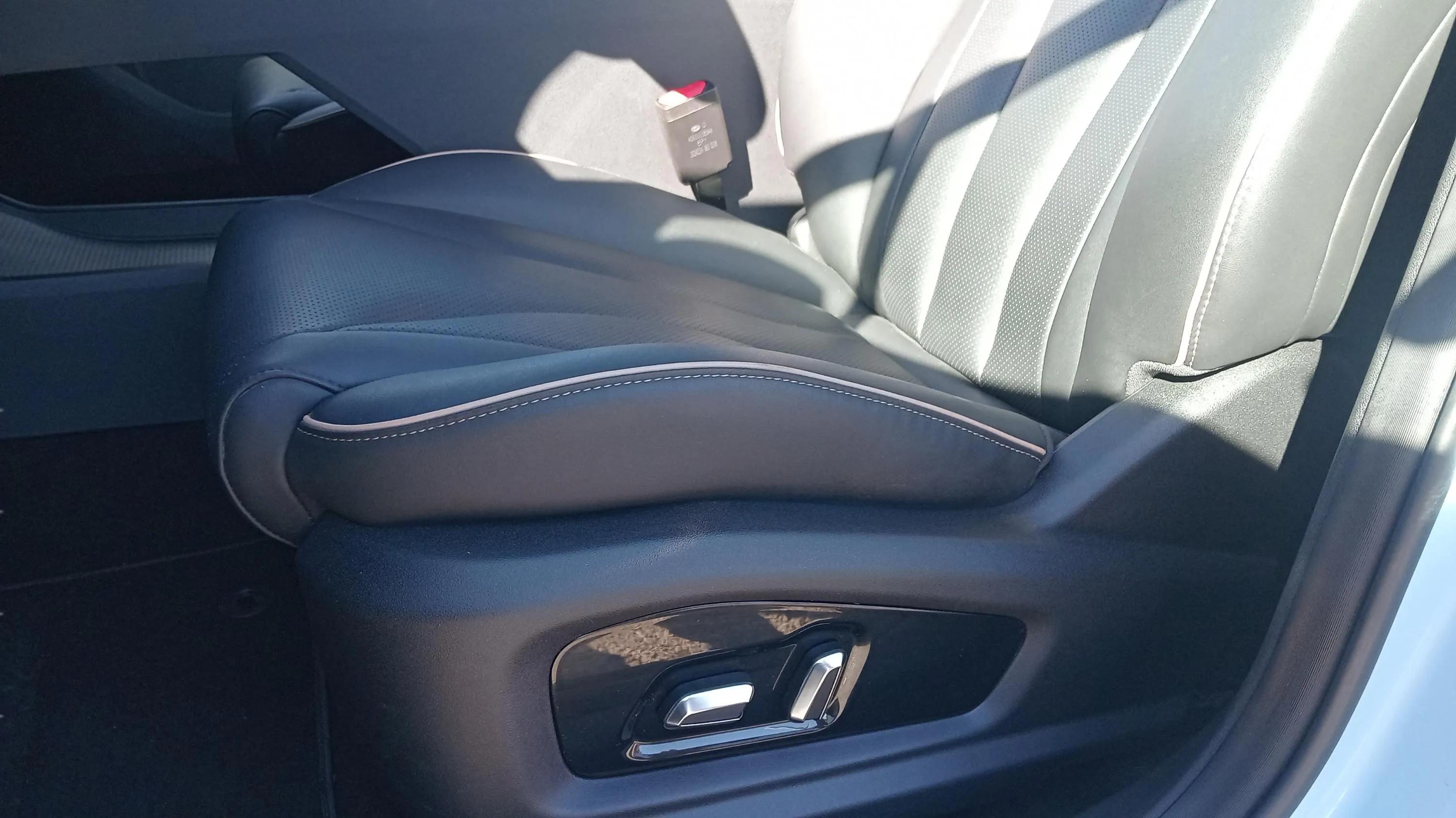 Omoda 5 1.6 T-GDi DCT Premium - foto 22