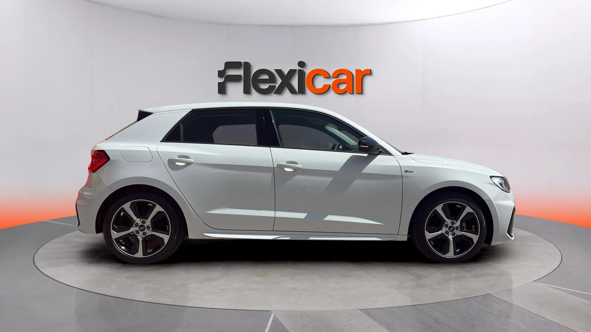 Audi A1 Sportback 25 TFSI - foto 8