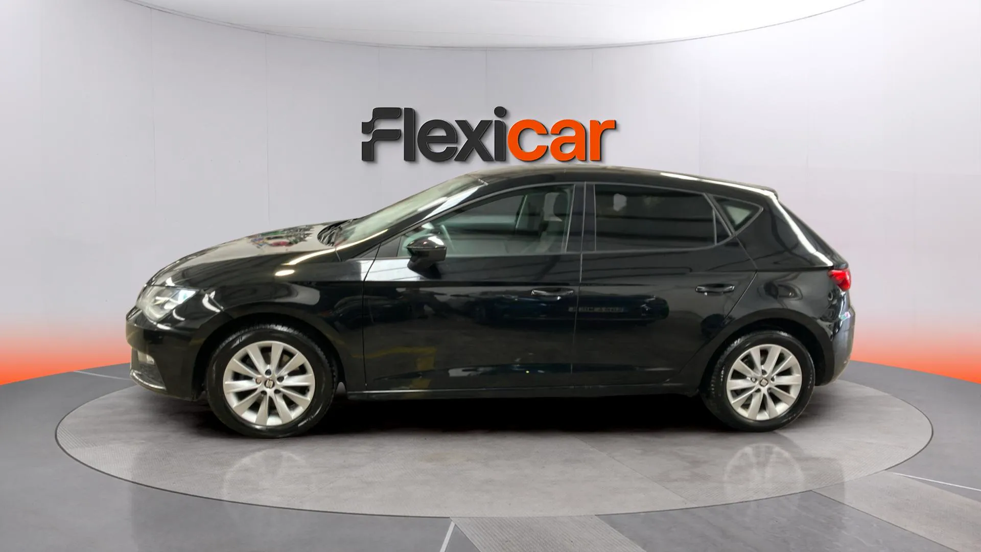 SEAT León 1.6 TDI Reference Plus - foto 4