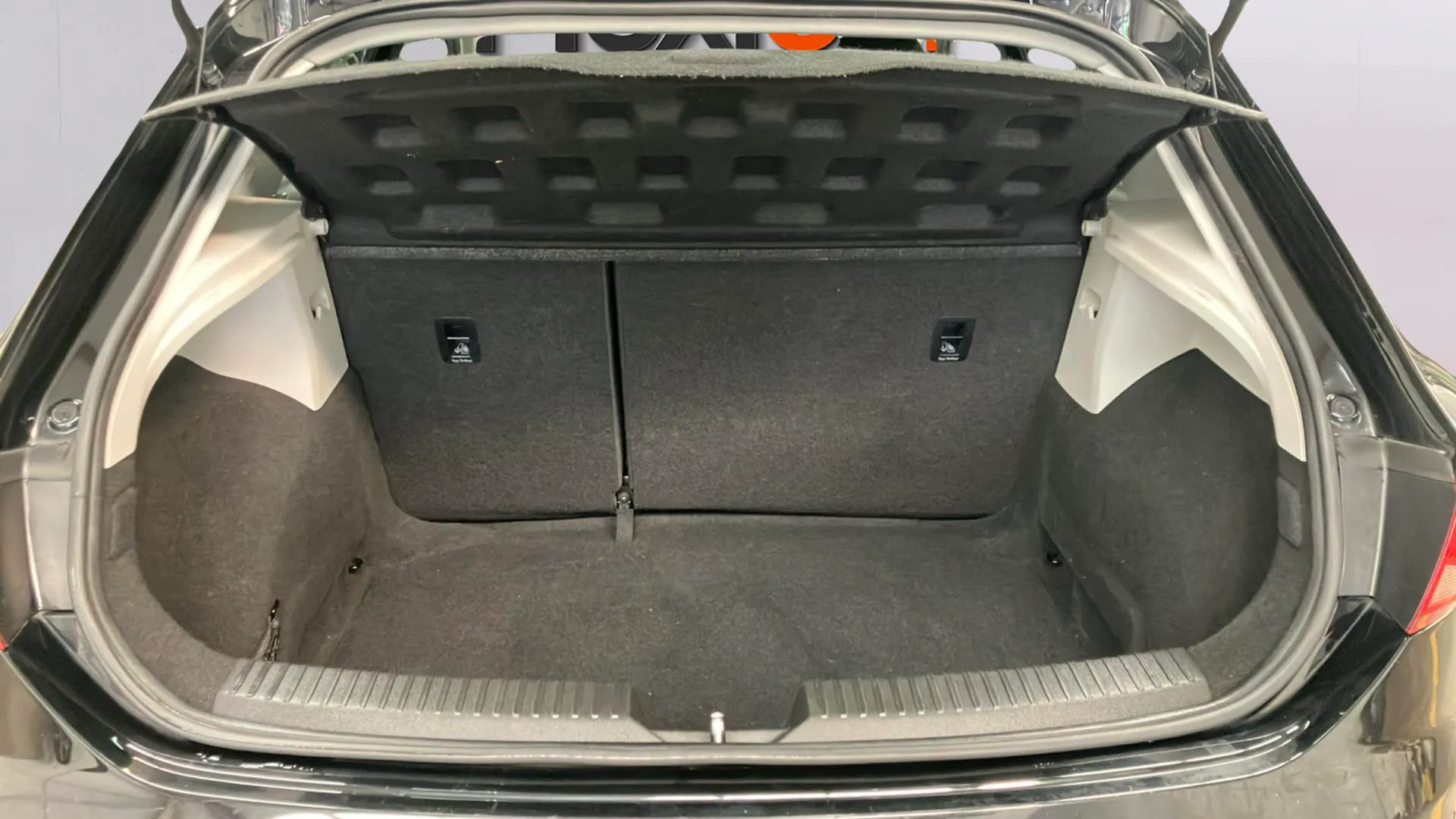 SEAT León 1.6 TDI Reference Plus - foto 18