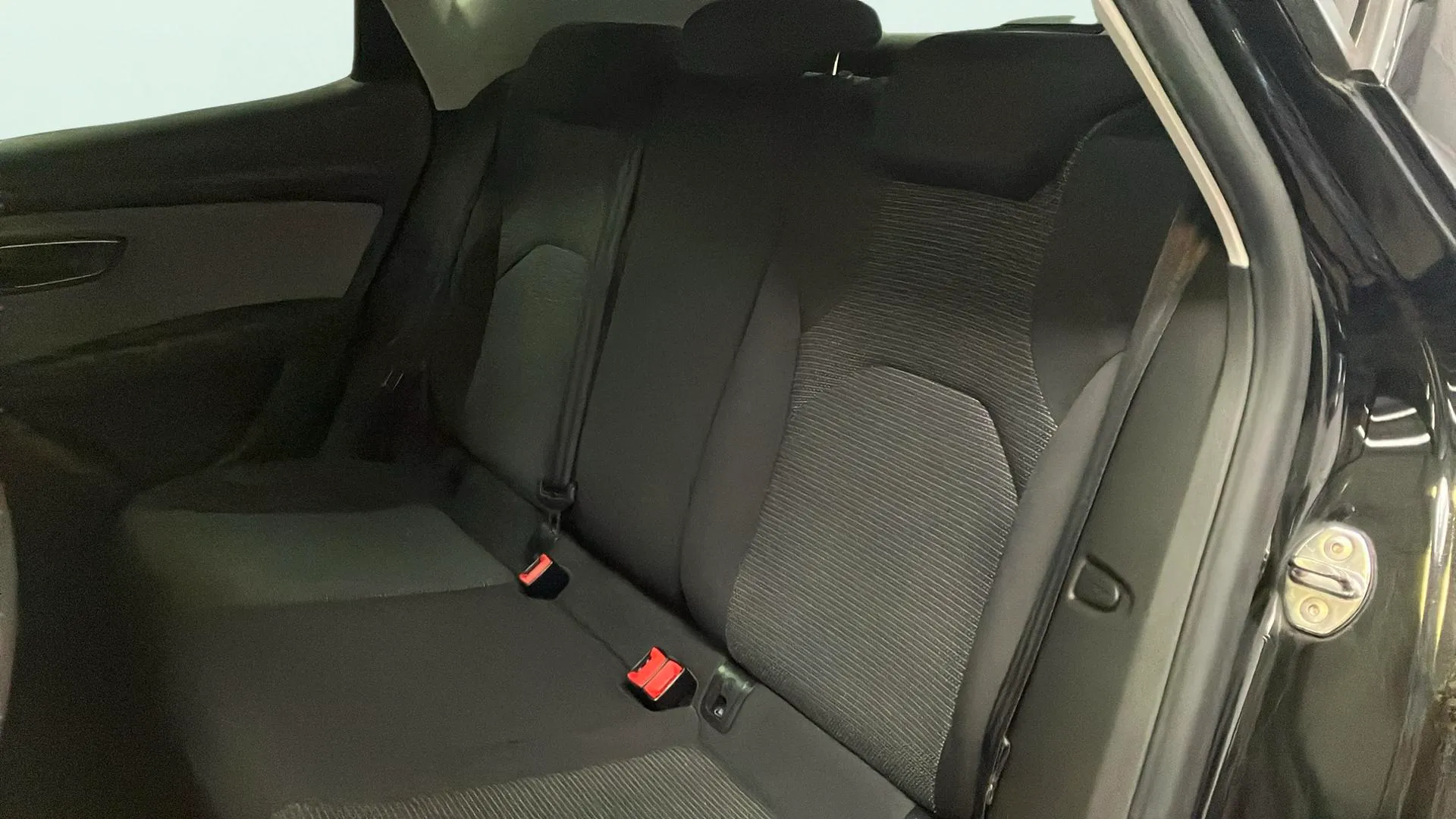 SEAT León 1.6 TDI Reference Plus - foto 17
