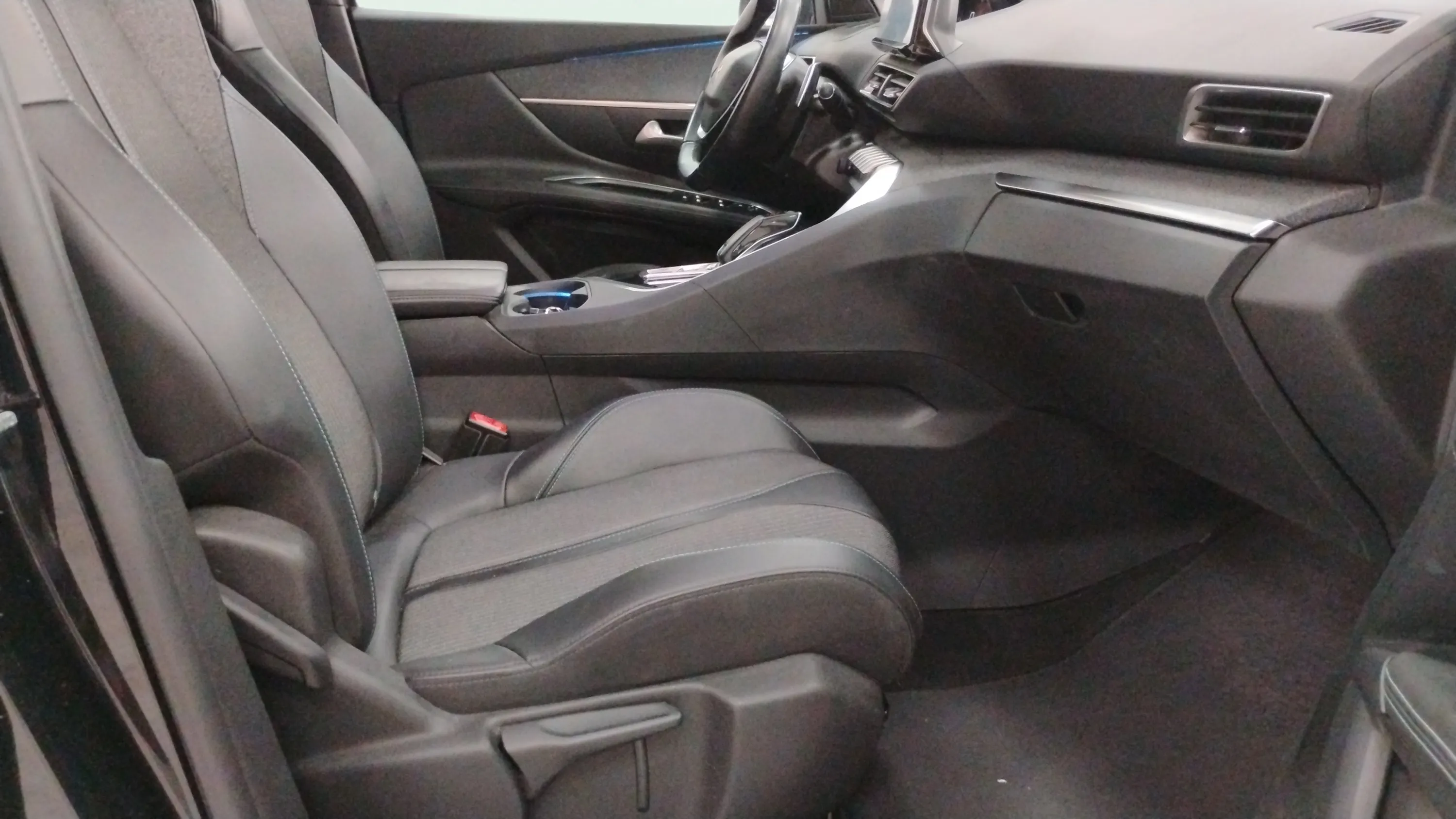 Peugeot 3008 1.2 PureTech Allure Pack EAT8 - foto 13