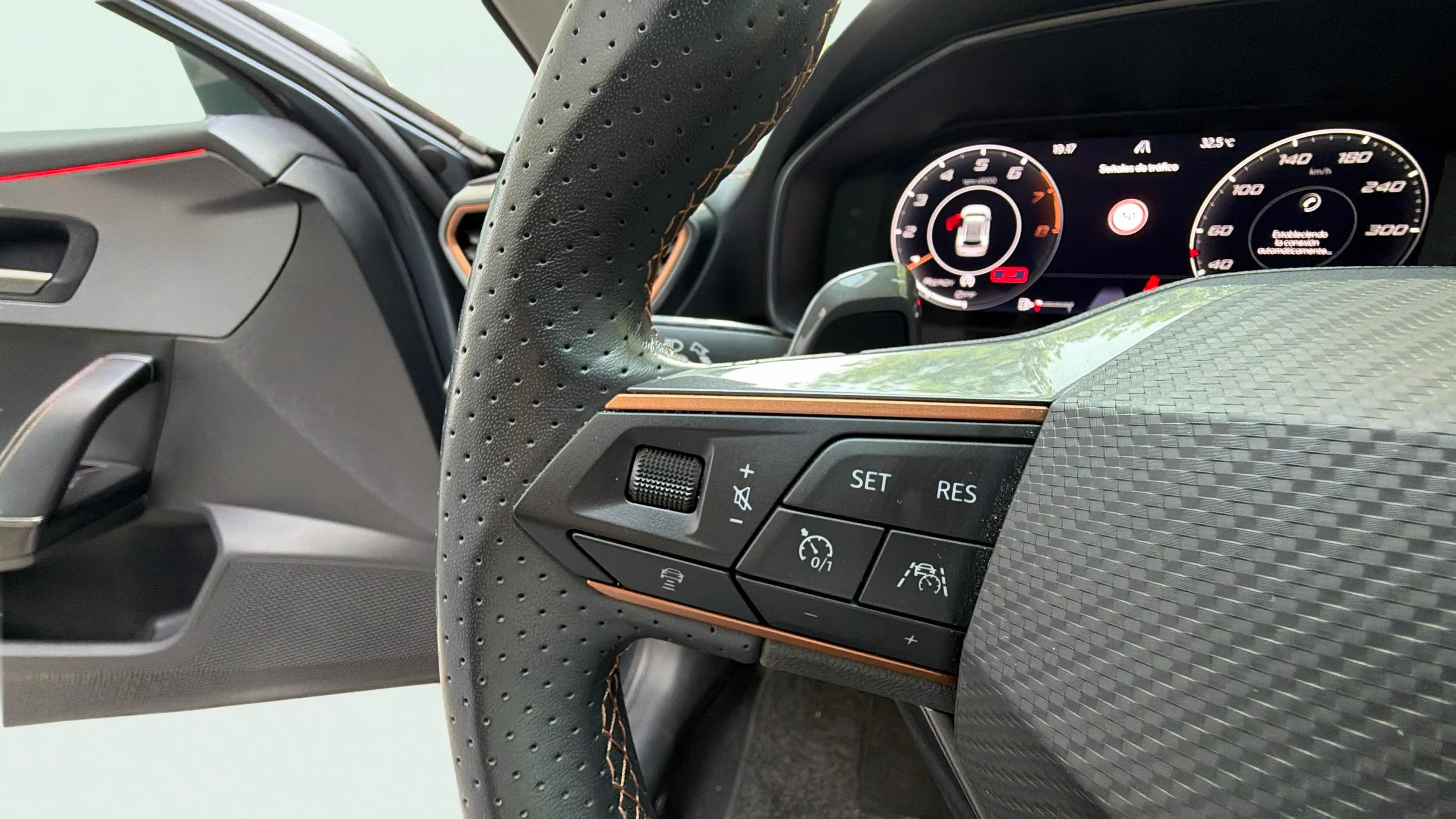 Cupra Formentor 1.5 TSI DSG - foto 21