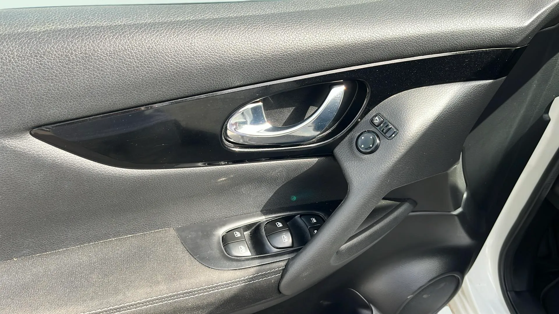 Nissan Qashqai DIG-T E6D N-Connecta - foto 8