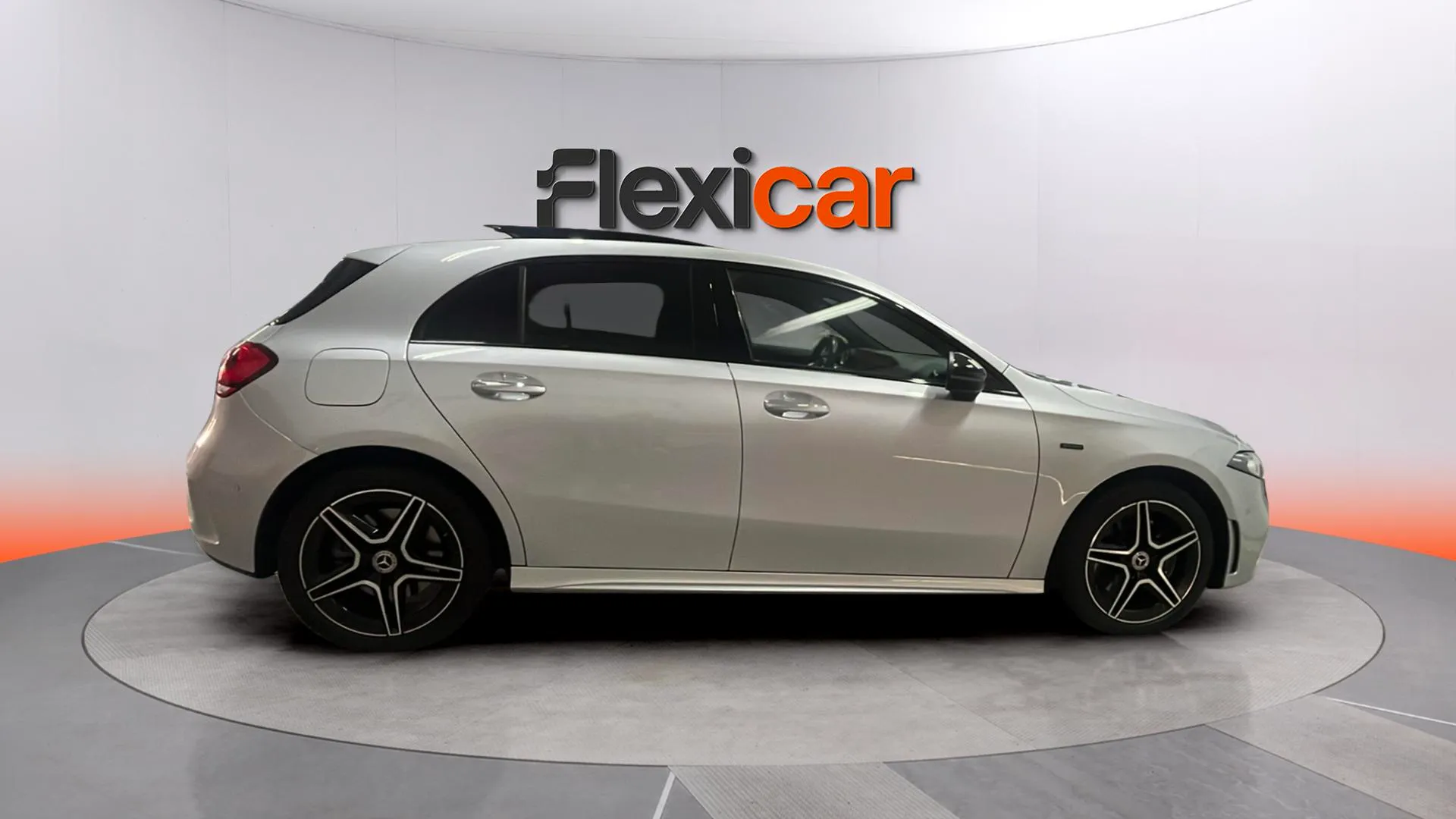 Mercedes-Benz Clase A A 250 e - foto 8