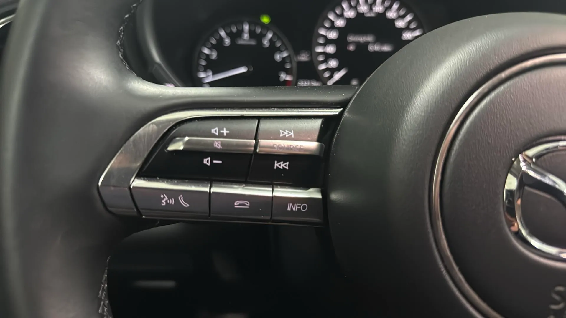 Mazda CX-30 e-SKYACTIV-X 2.0 Zenith - foto 19