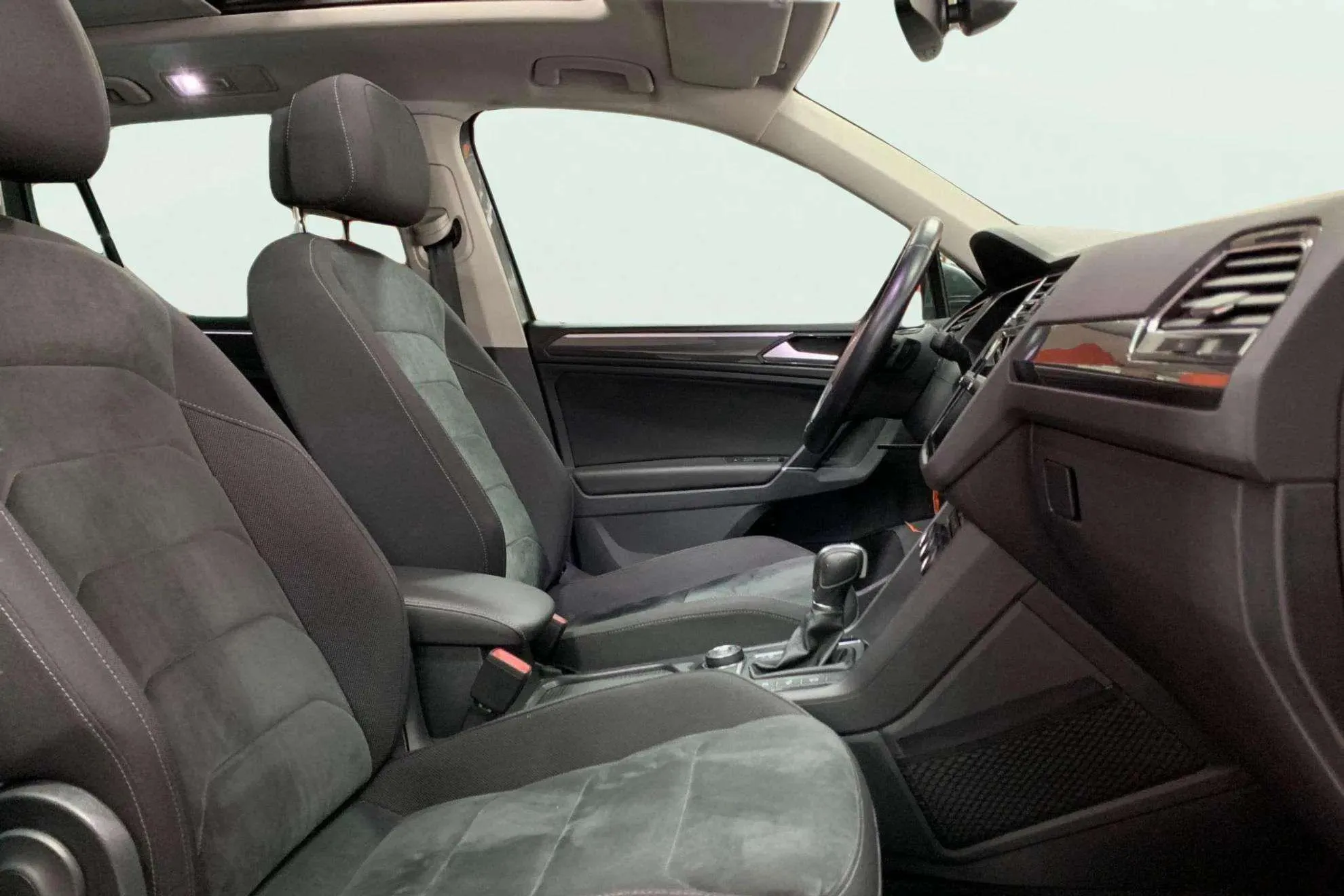 Volkswagen Tiguan Sport 2.0 TDI 4Motion DSG - foto 9