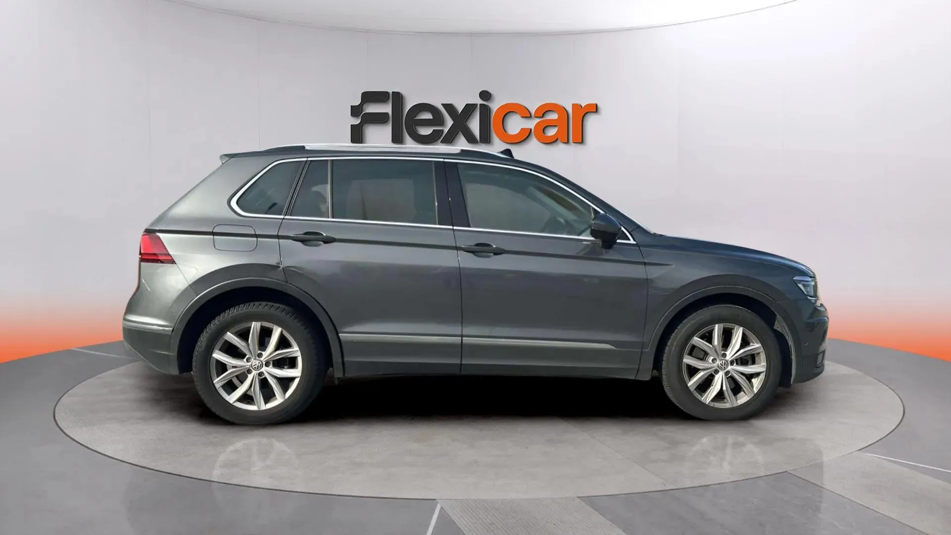 Volkswagen Tiguan Sport 2.0 TDI 4Motion DSG - foto 2
