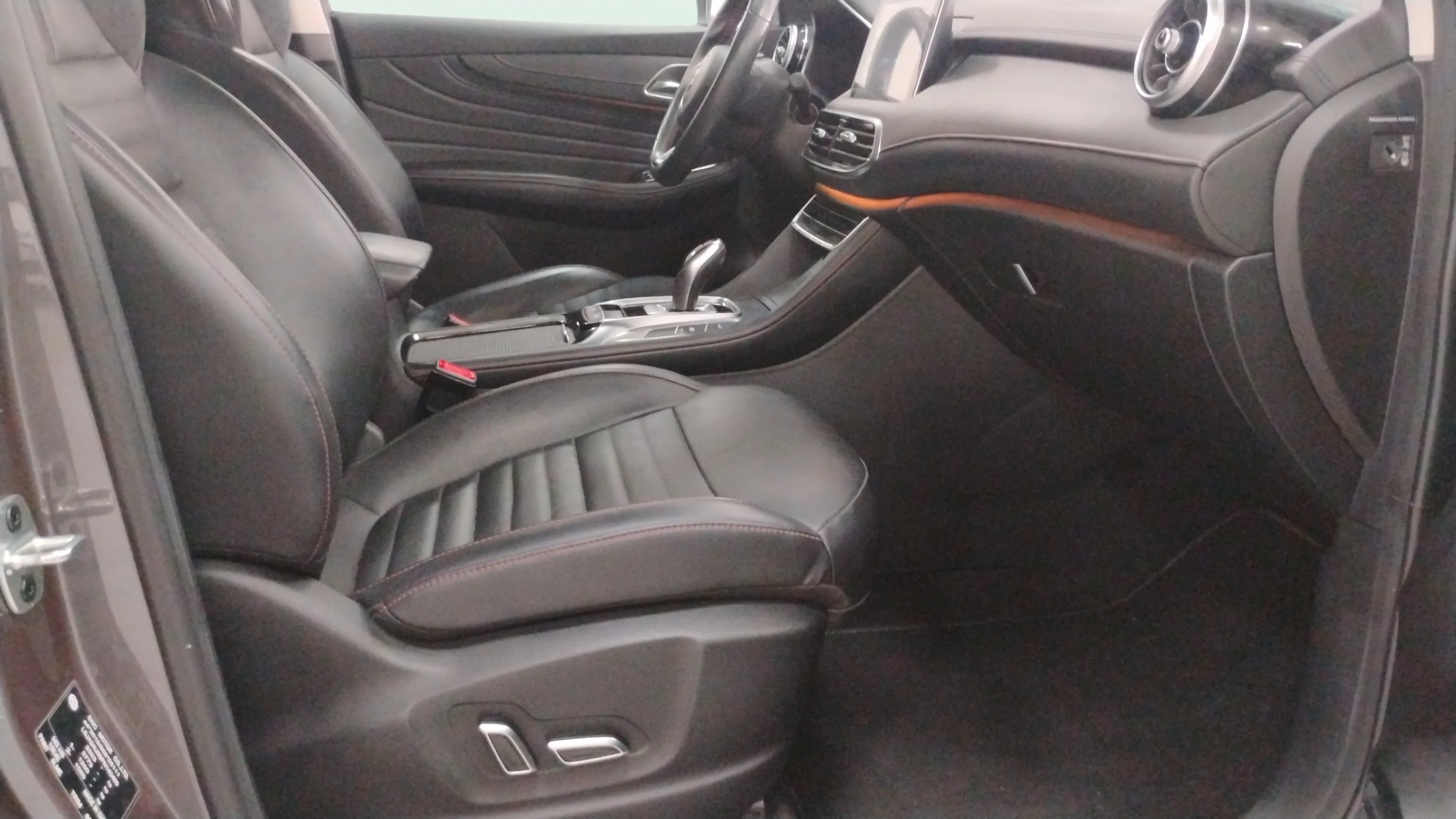 MG HS 1.5 Turbo GDI Luxury DCT - foto 13