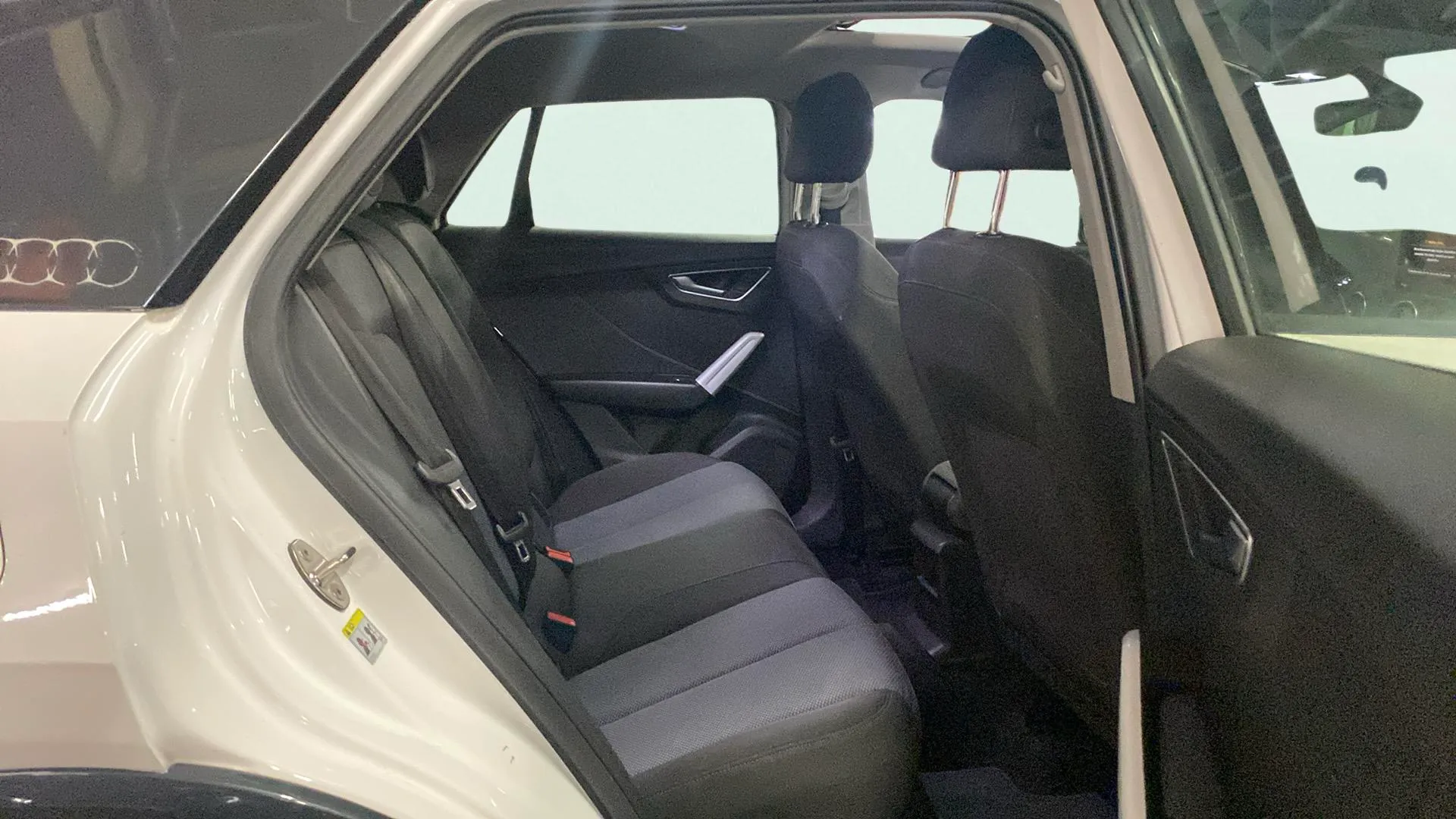 Audi Q2 design edition 1.6 TDI - foto 29