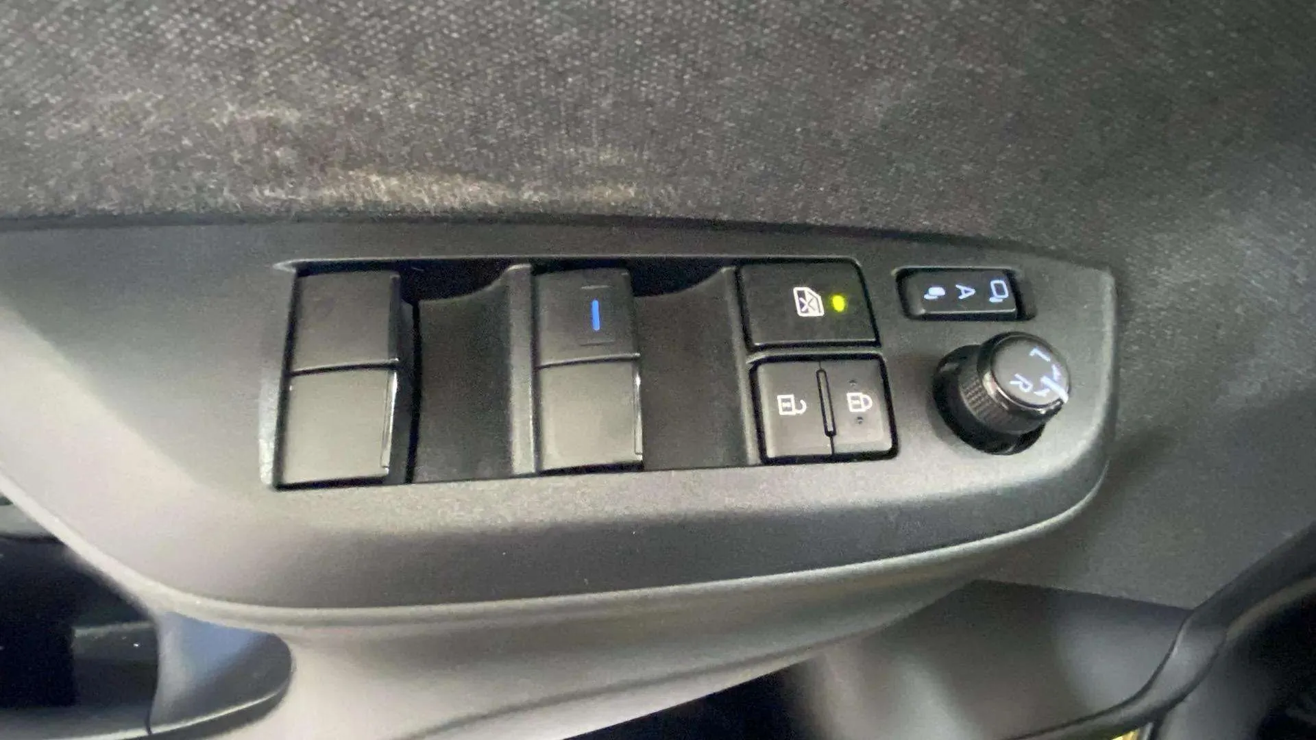 Toyota Yaris Cross 1.5 120H Active Tech - foto 21