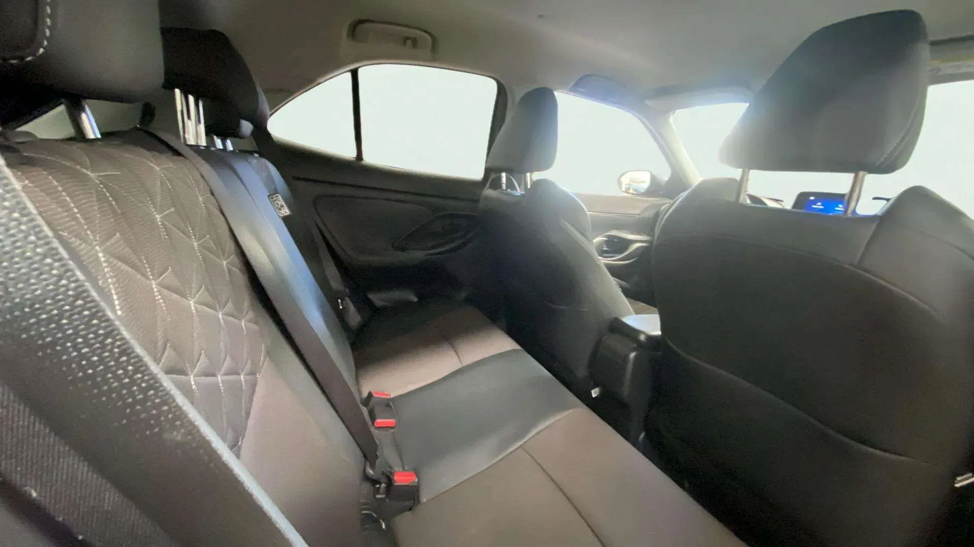 Toyota Yaris Cross 1.5 120H Active Tech - foto 16