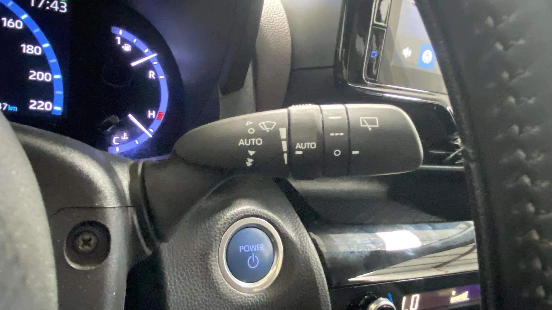 Toyota Yaris Cross 1.5 120H Active Tech - foto 28