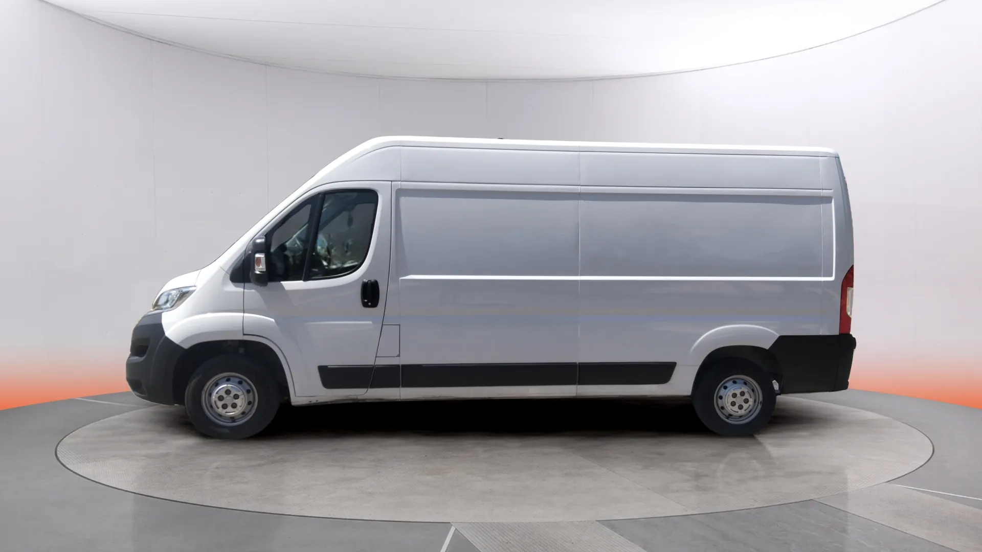 Citroën Jumper BlueHDi Furgón 35L3H2 - foto 4