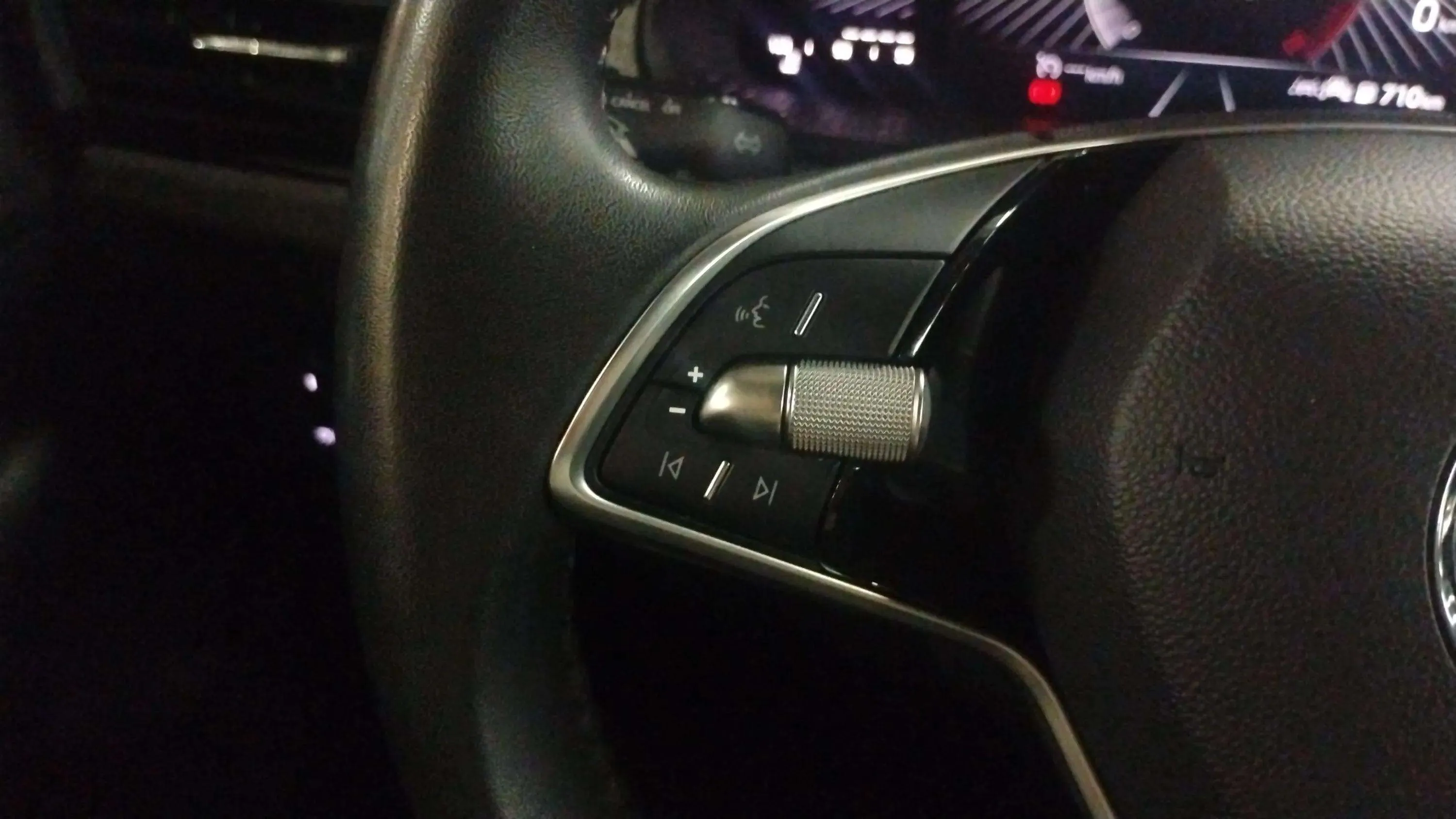 Škoda Kamiq 1.0 TSI Selection - foto 19