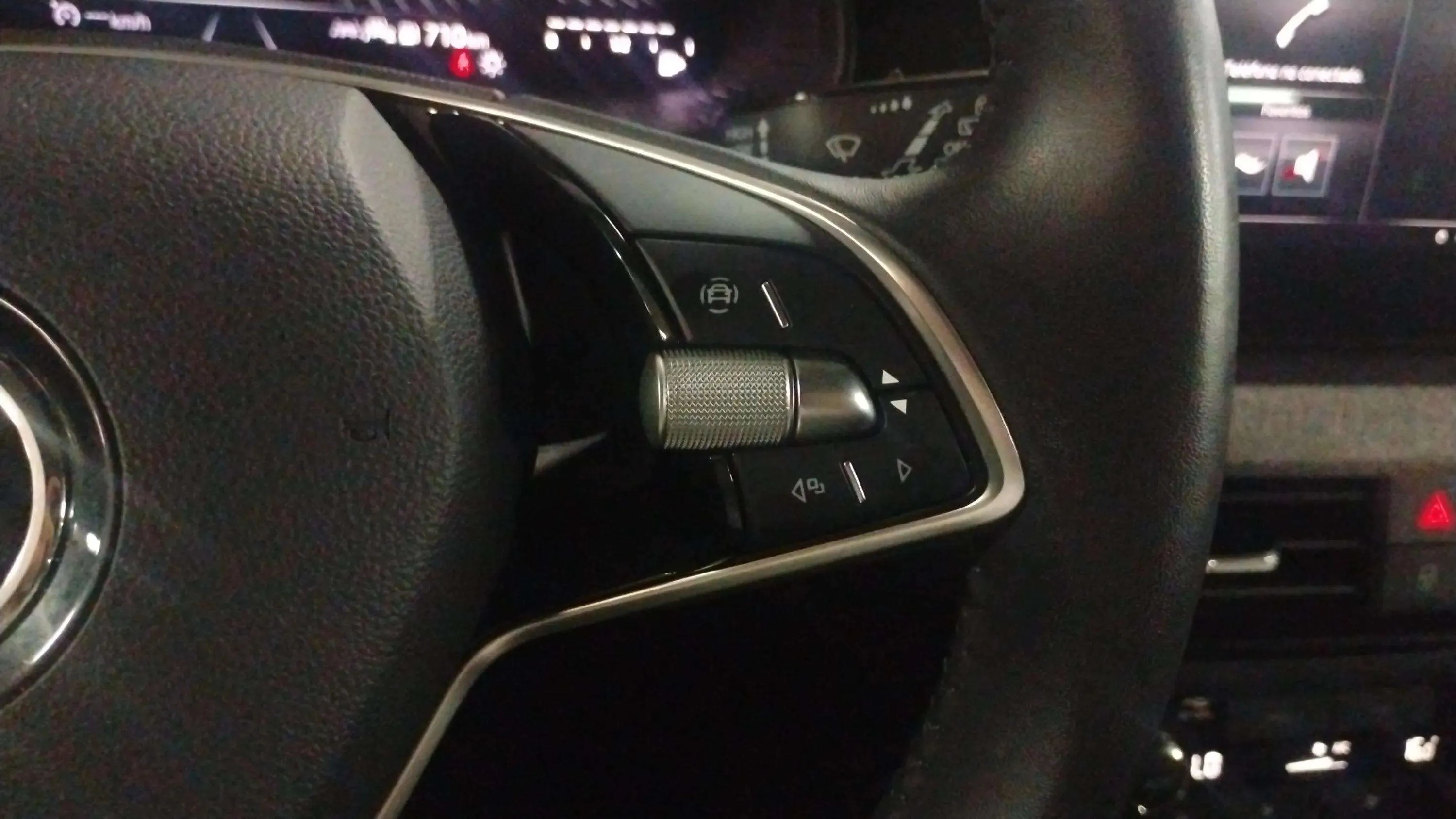 Škoda Kamiq 1.0 TSI Selection - foto 20