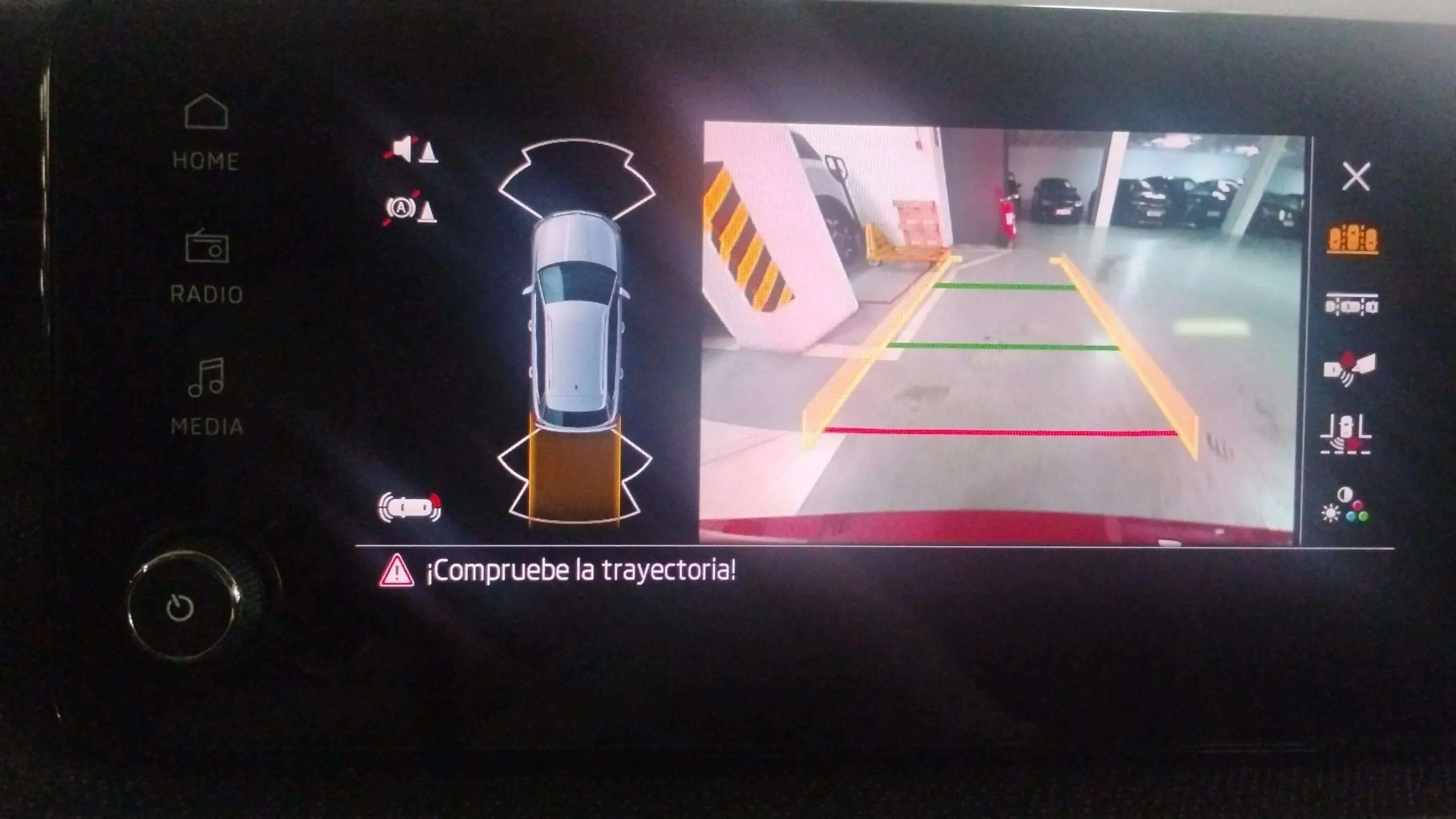Škoda Kamiq 1.0 TSI Selection - foto 18