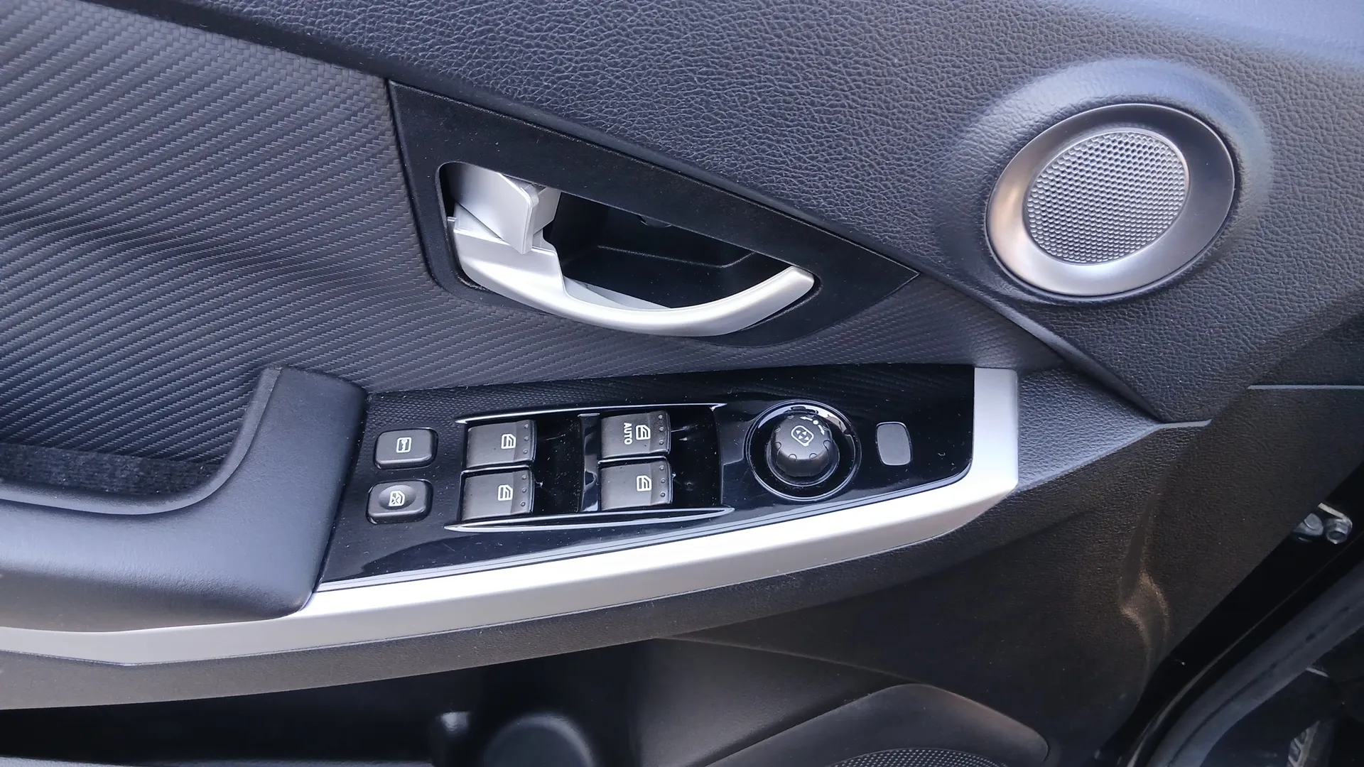 SsangYong Korando D22T Limited 4x2 - foto 15