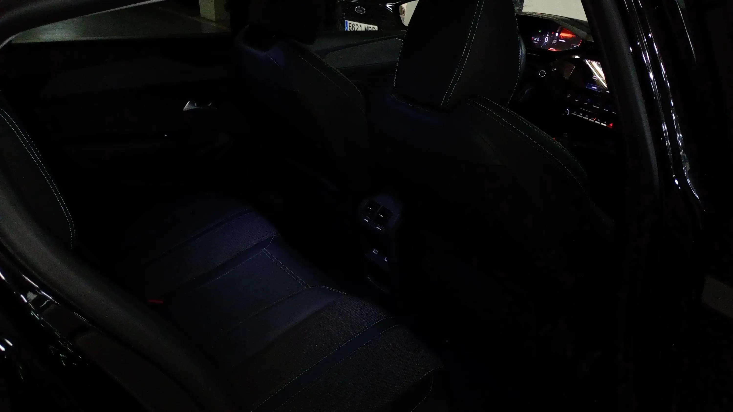 Peugeot 308 Allure BlueHDi 130 EAT8 - foto 10