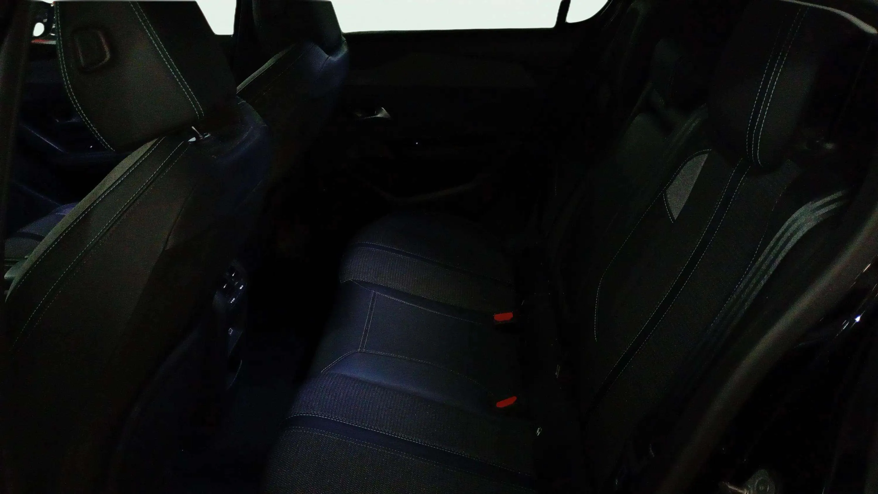 Peugeot 308 Allure BlueHDi 130 EAT8 - foto 9