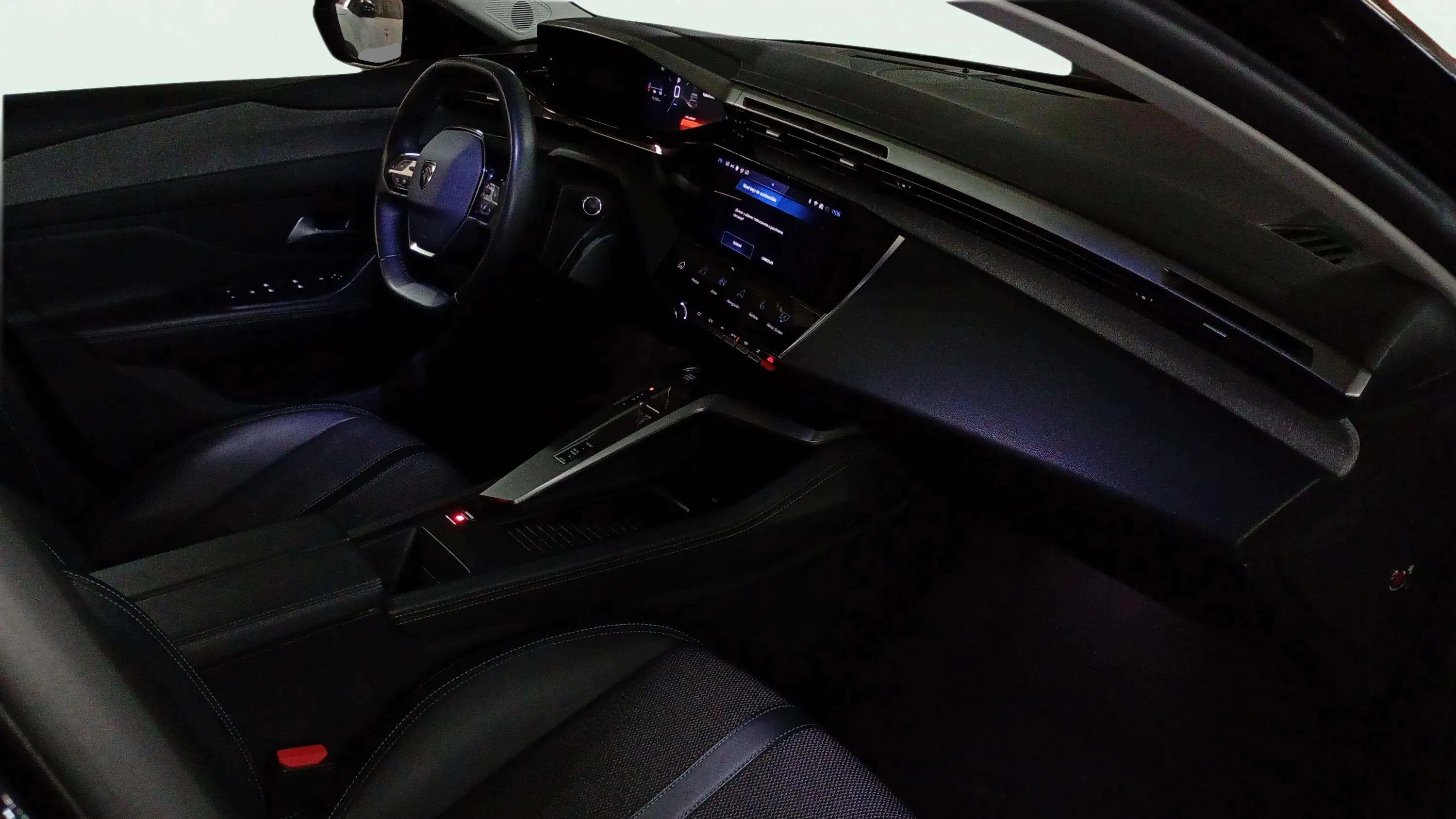 Peugeot 308 Allure BlueHDi 130 EAT8 - foto 12