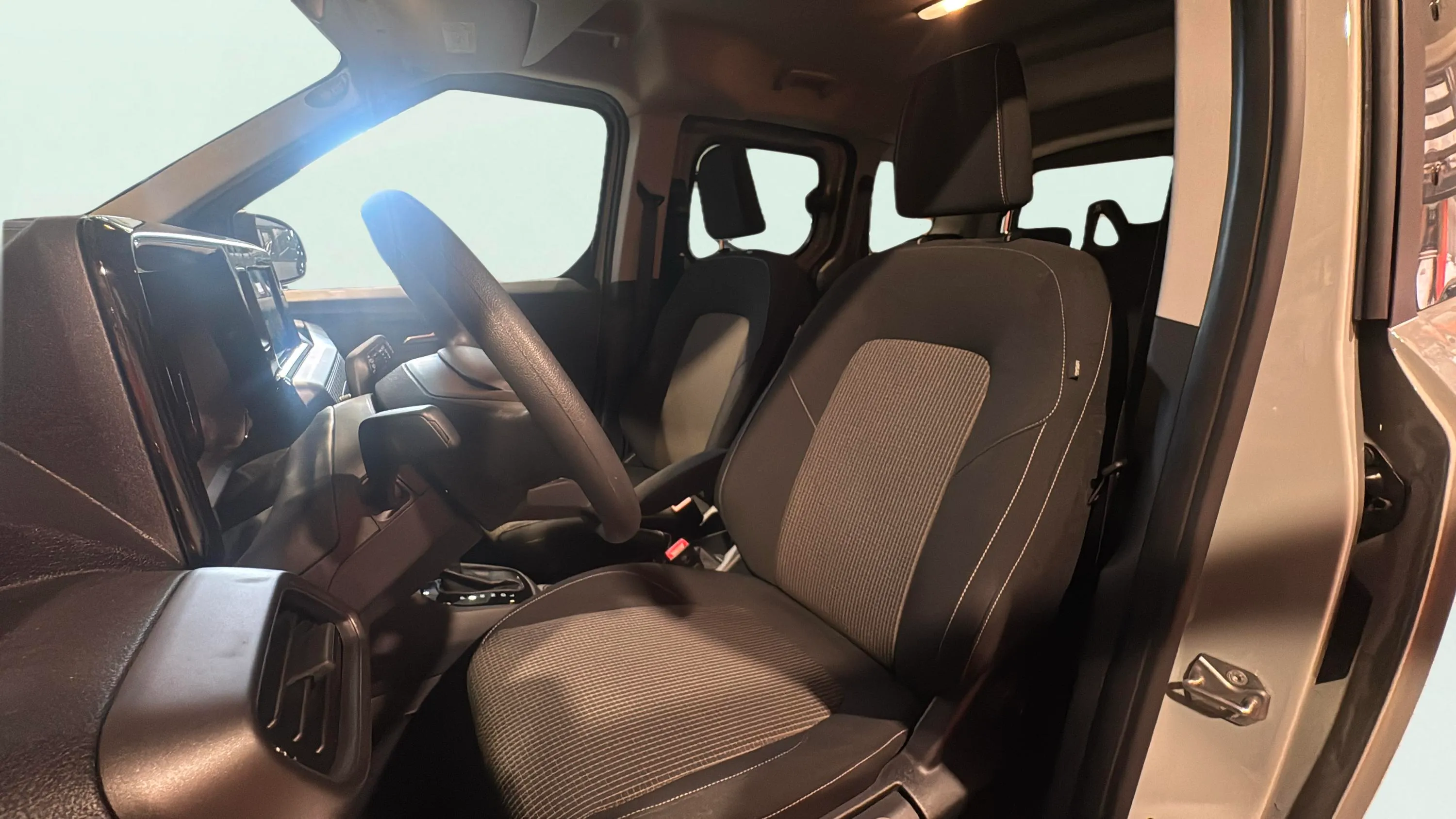 Ford Tourneo Courier 1.0 EcoBoost Active - foto 20