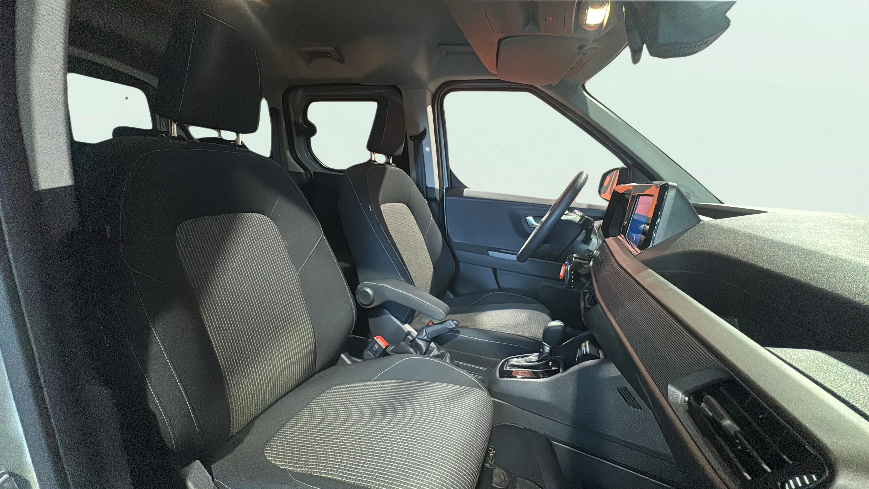 Ford Tourneo Courier 1.0 EcoBoost Active - foto 21