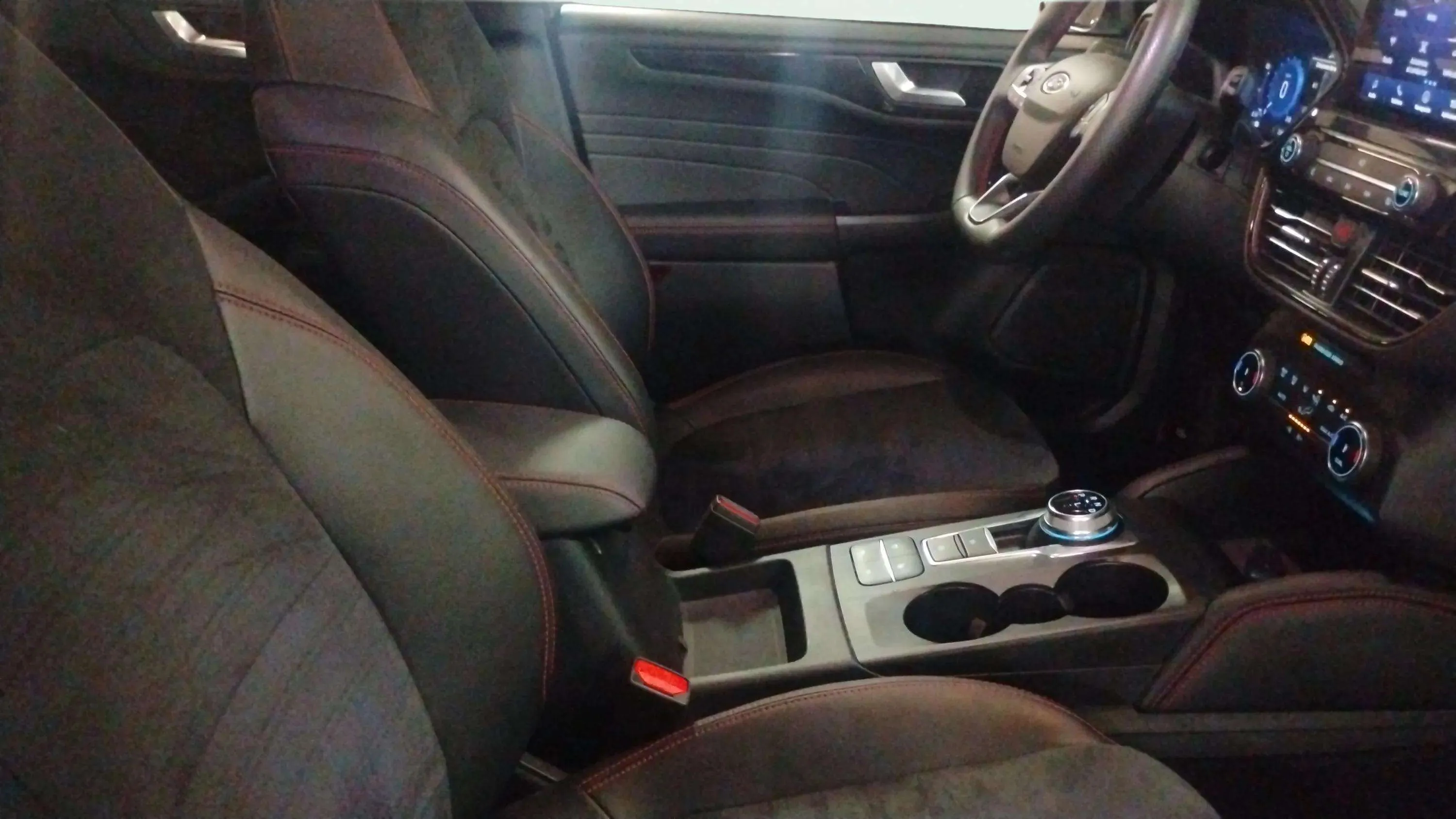 Ford Kuga ST-Line X 2.5 Duratec PHEV - foto 16