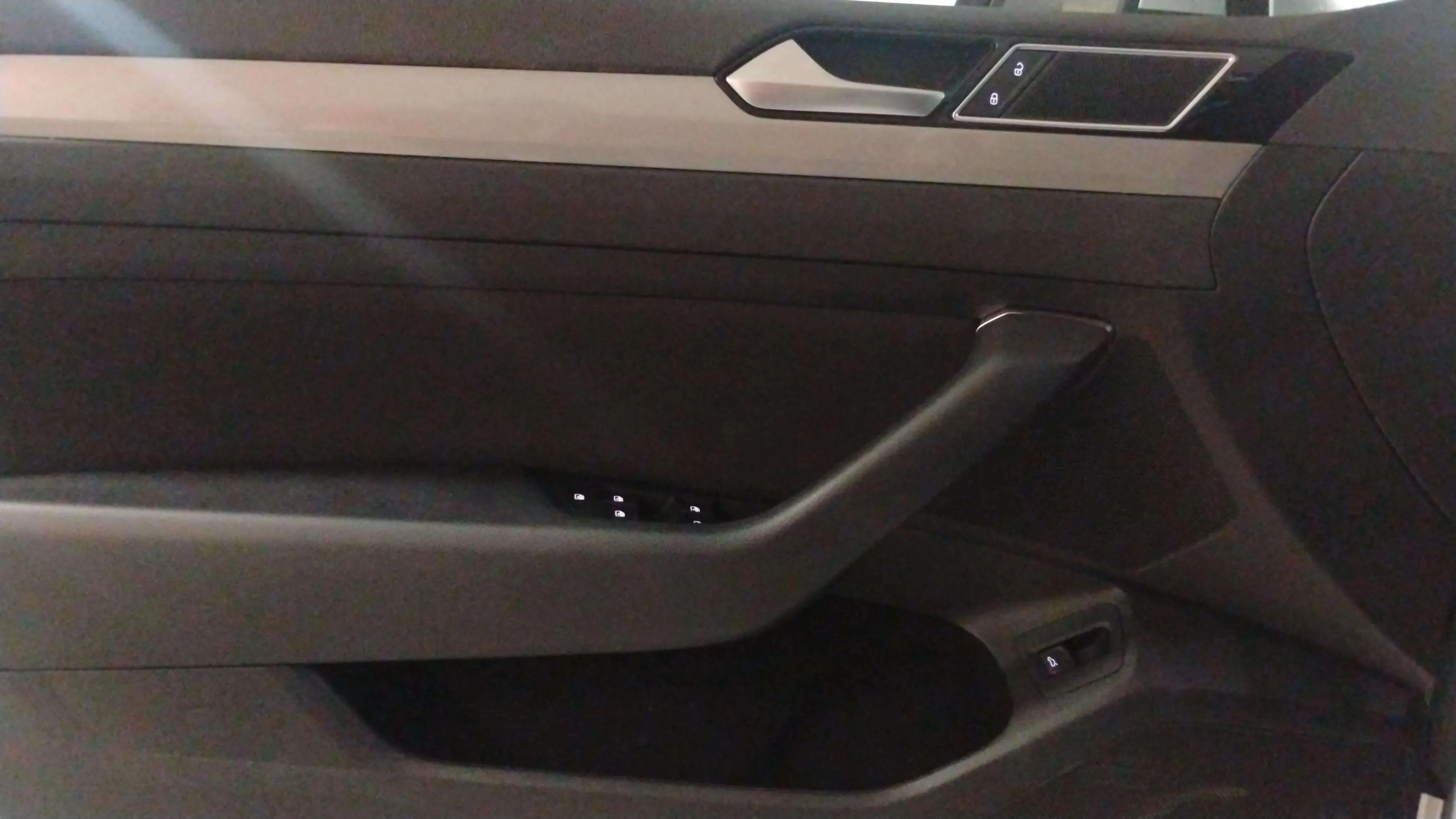Volkswagen Passat Executive 2.0 TDI - foto 24
