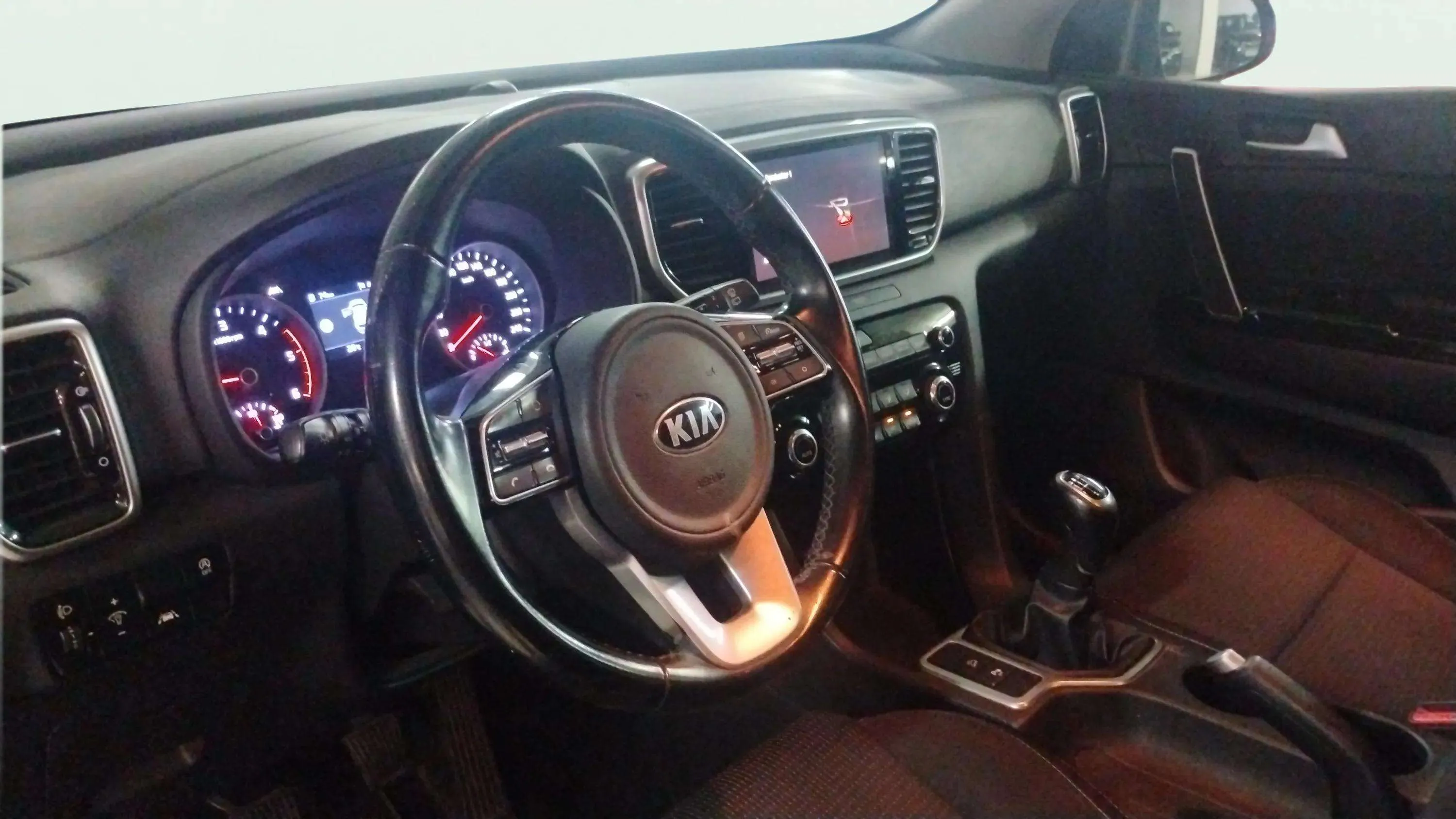 Kia Sportage 1.6 MHEV Concept 4x2 - foto 6