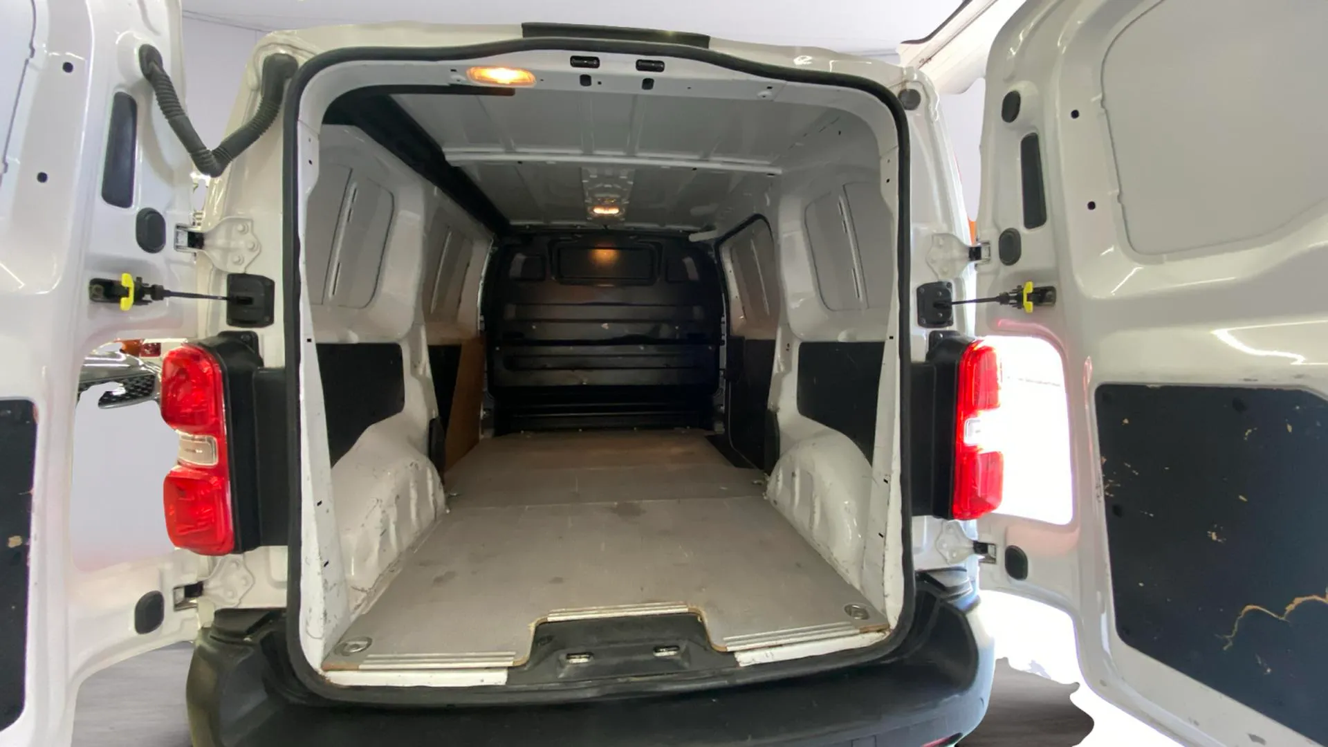 Peugeot Expert Furgón BlueHDi 120 Standard - foto 15