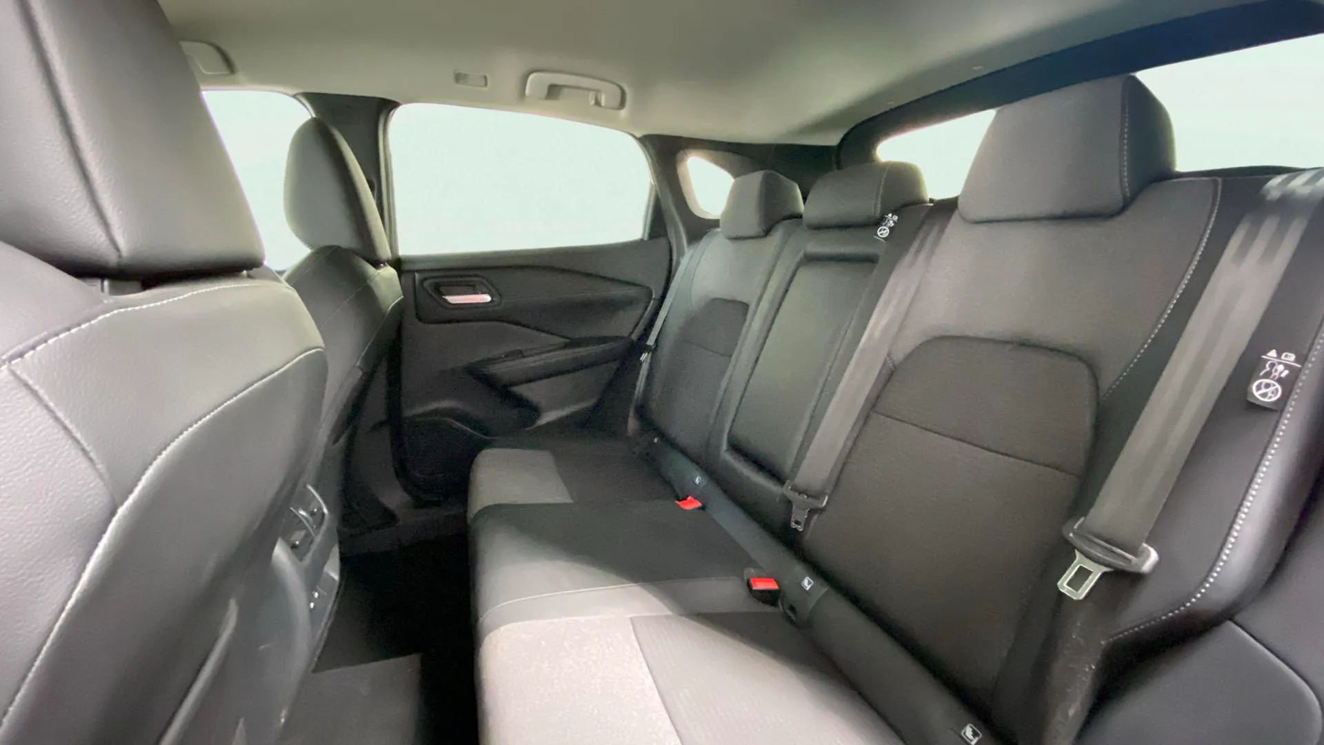 Nissan Qashqai DIG-T N-Connecta - foto 12